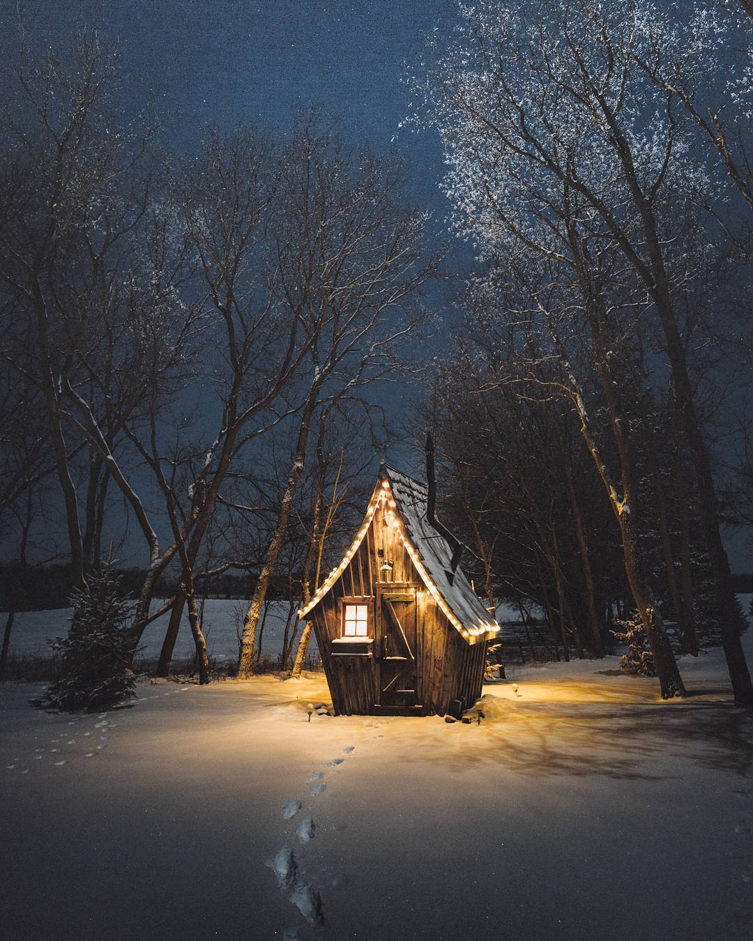 This cabin in Lake Miltona, Minnesota. r/CozyPlaces