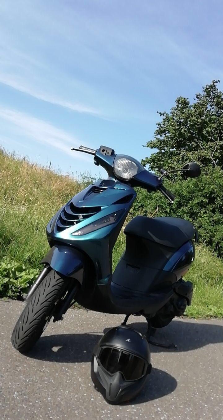 My custom Piaggio zip 50cc 4 stroke r/scooters