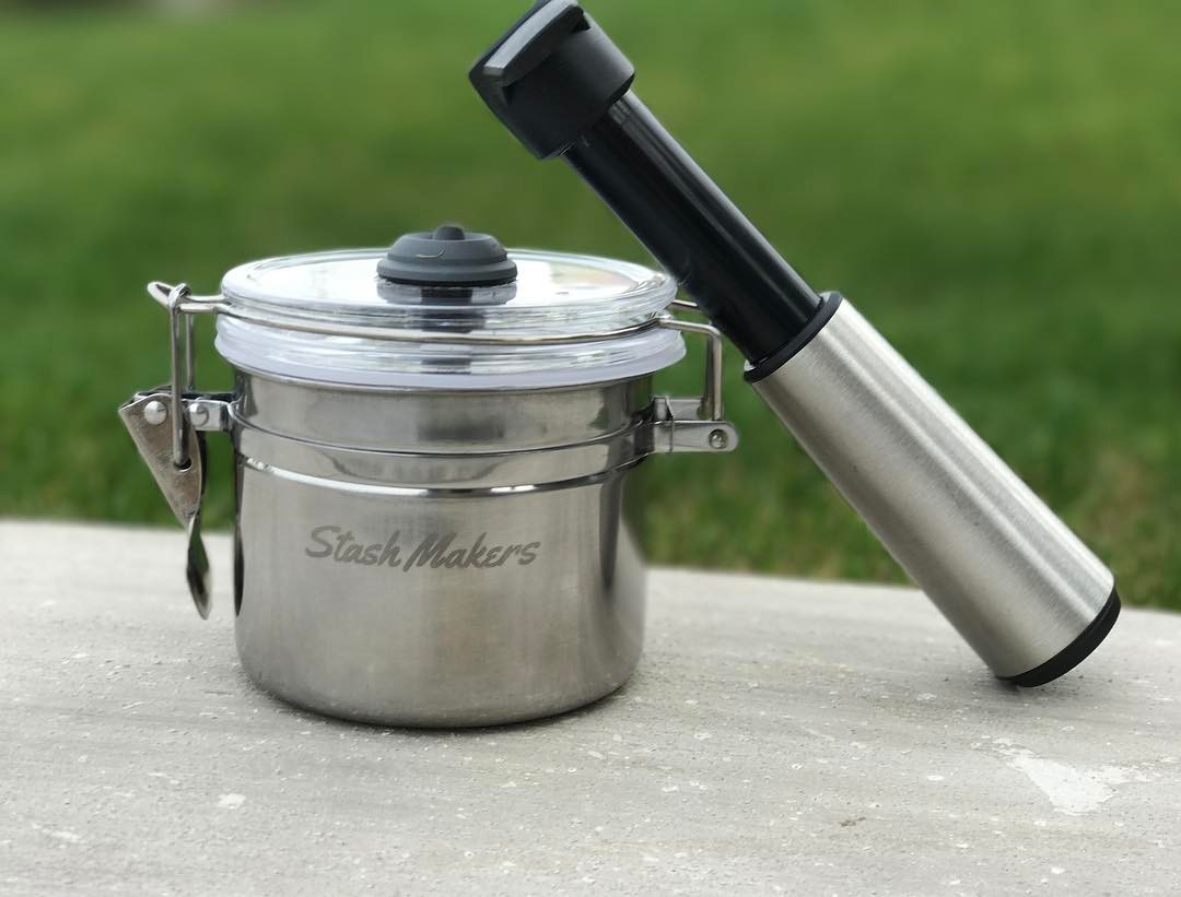 Vacuum Sealed Stash Jar! r/merchents