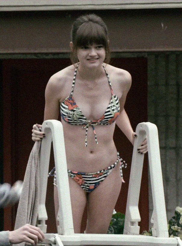 Ciara Bravo : CelebrityBelly