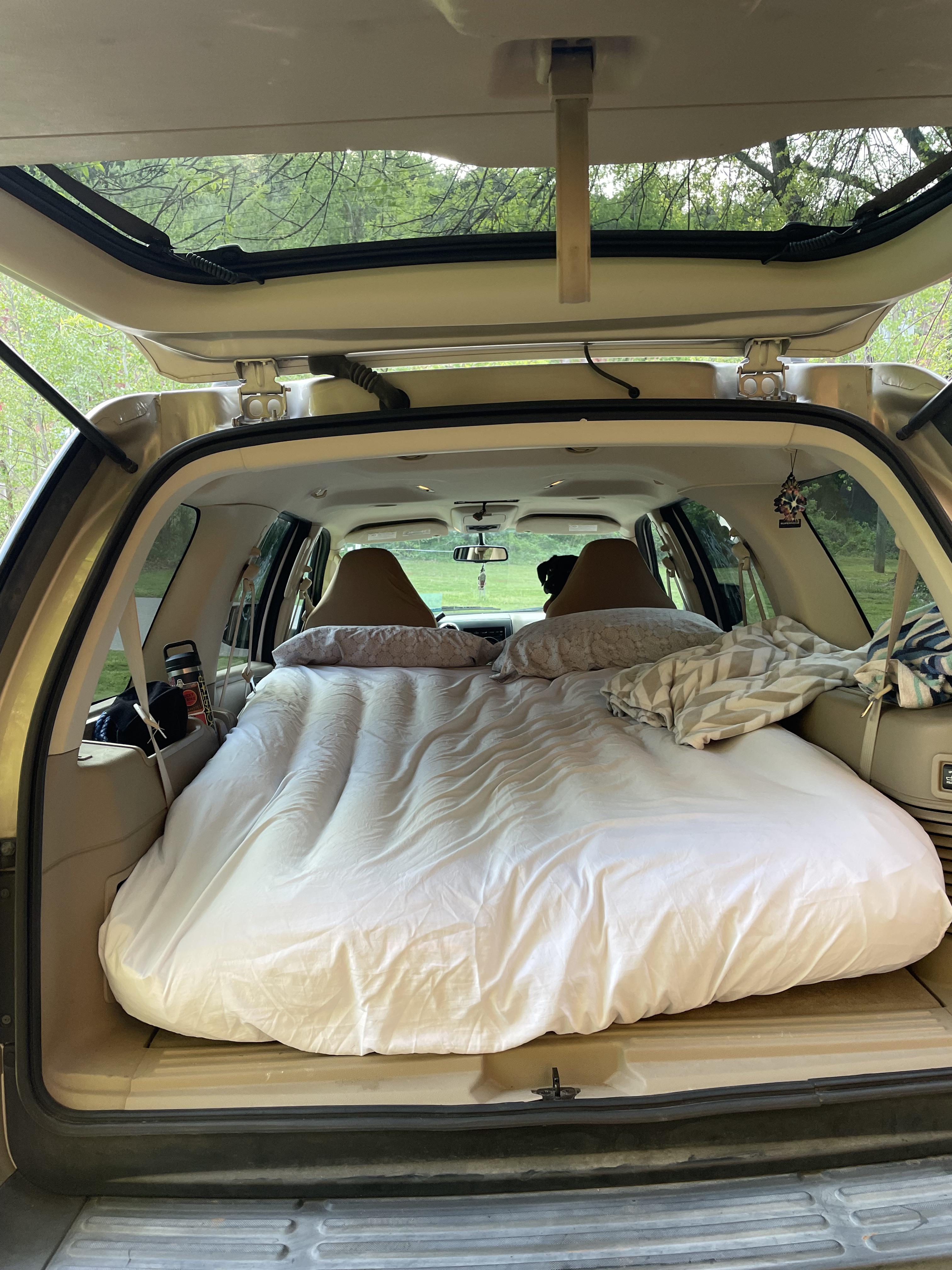 Stealth camping with an 06 Ford Expedition. Inflatable mattress. Feat
