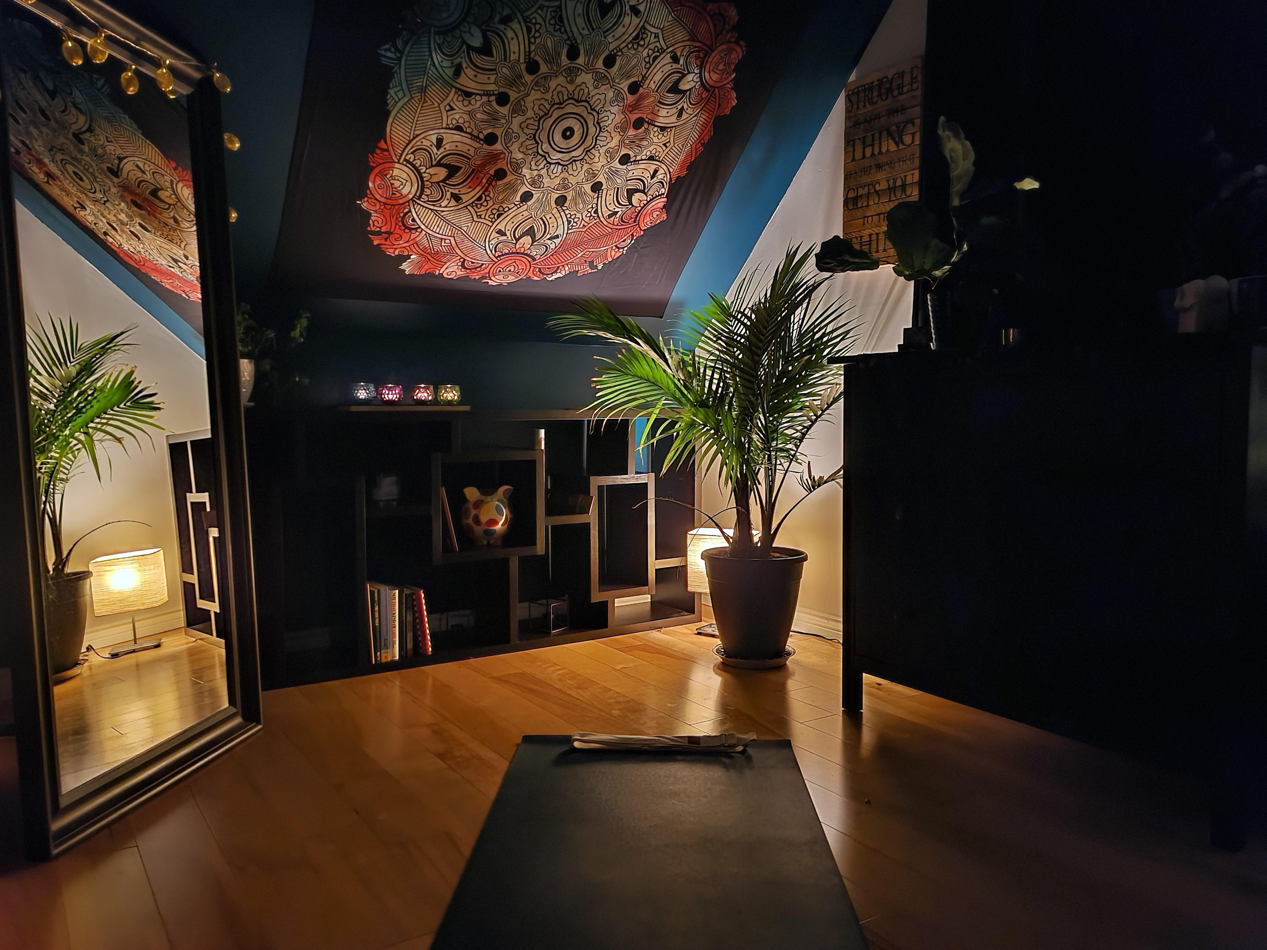 Yoga loft 😍 r/CozyPlaces