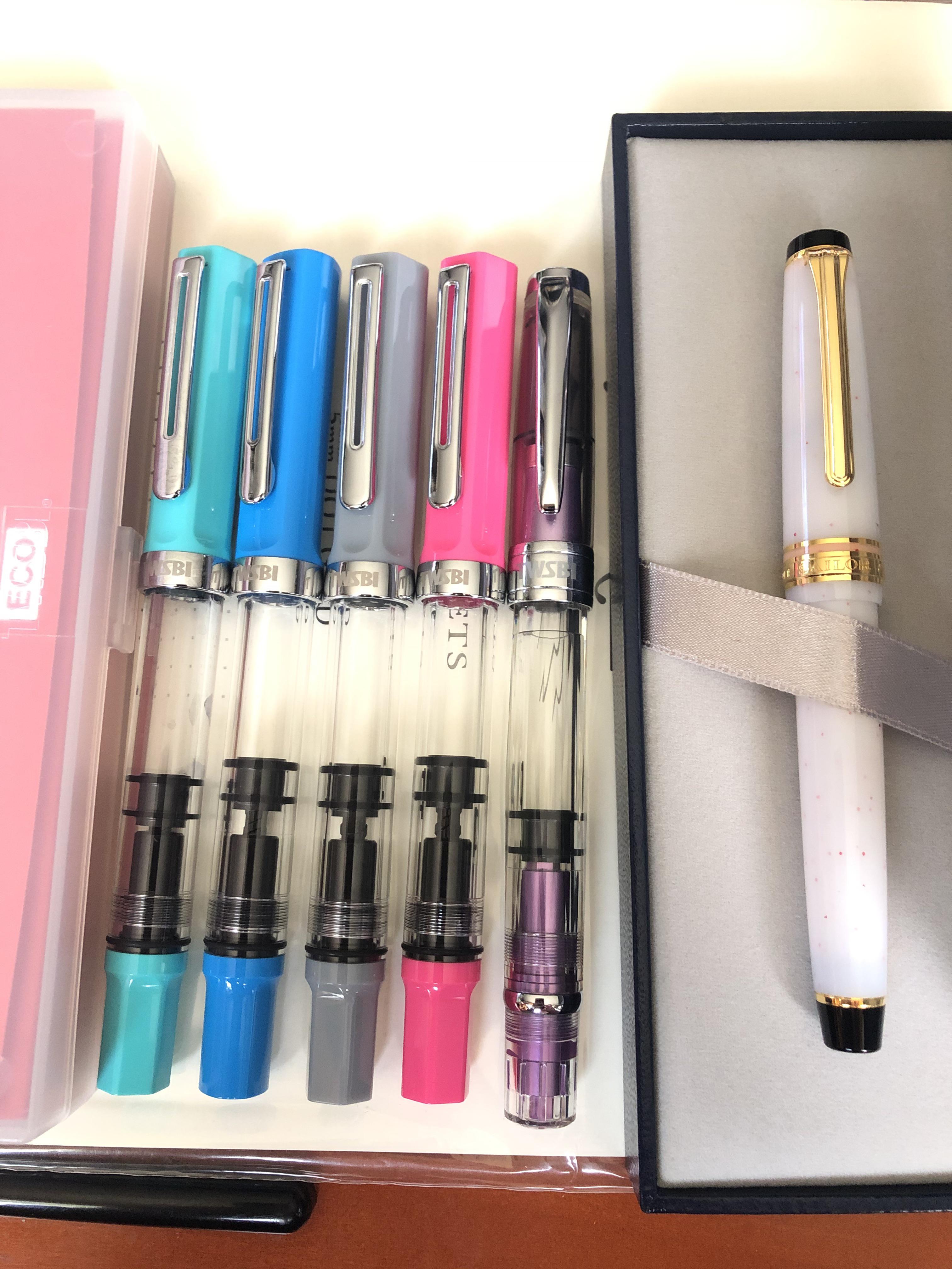 Never ever ask Reddit about what colors exist in a pen you love 🤣 r