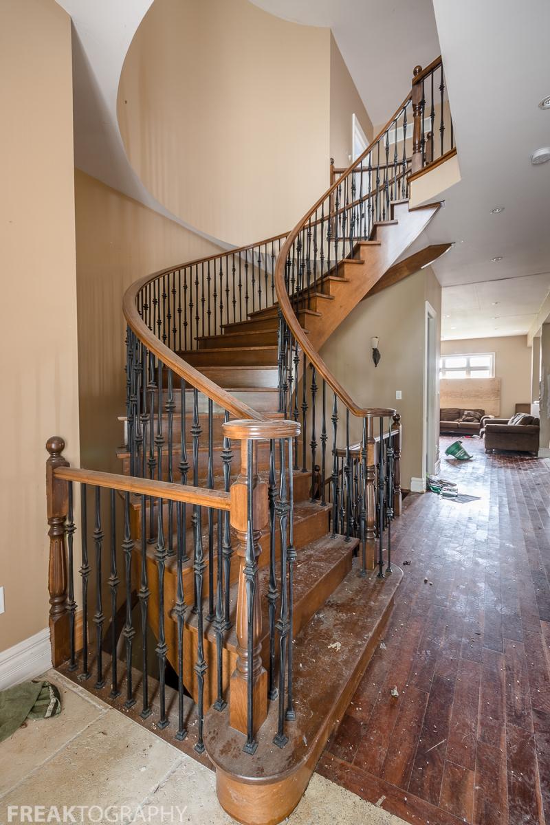 Staircase in a large abandoned house in Toronto, Ontario. Gallery/Vid