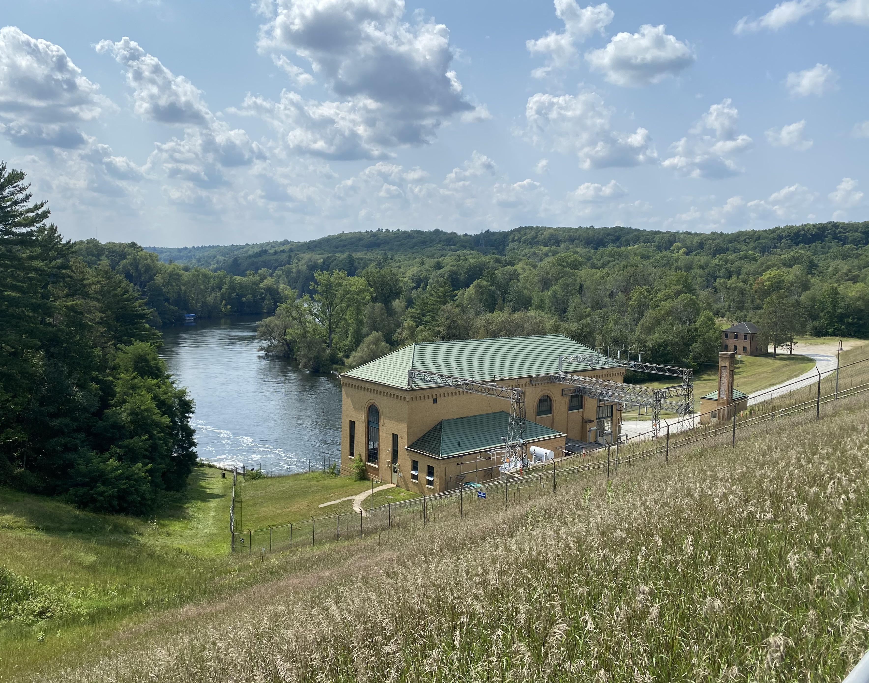 Hardy Dam is so beautiful r/Michigan