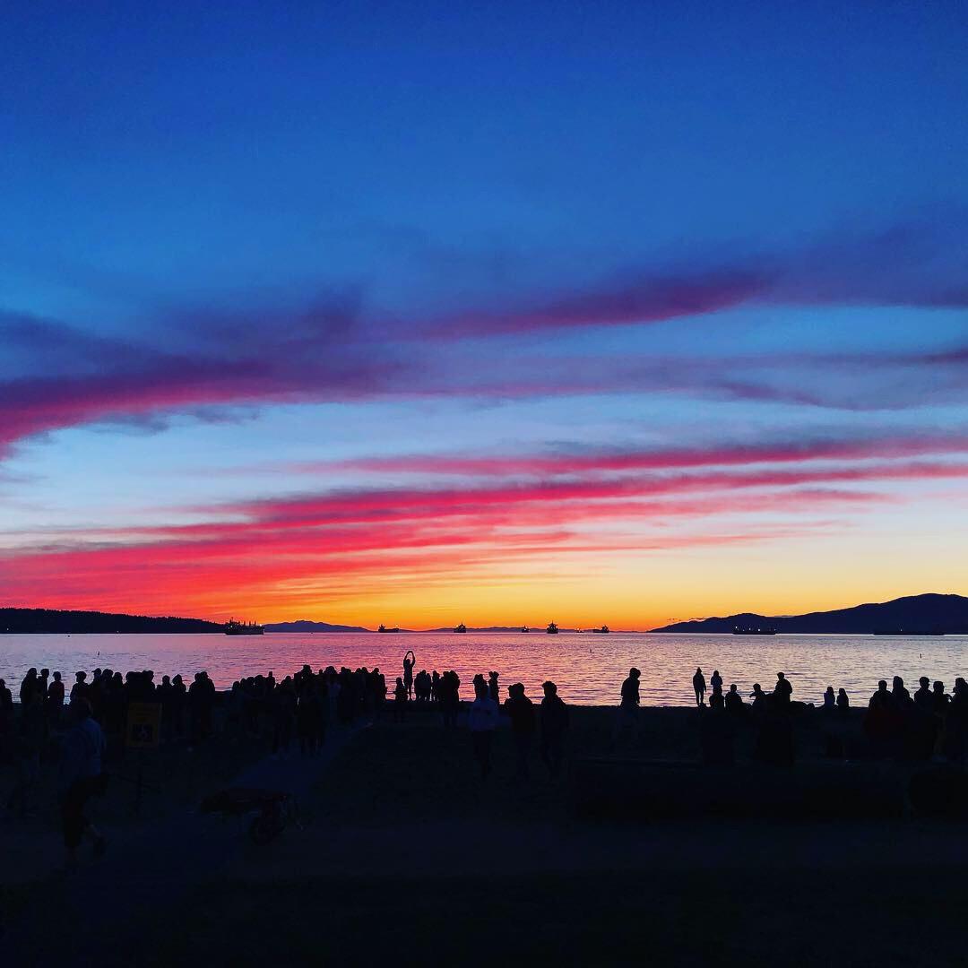 The sunset at English Bay last night was r/vancouver