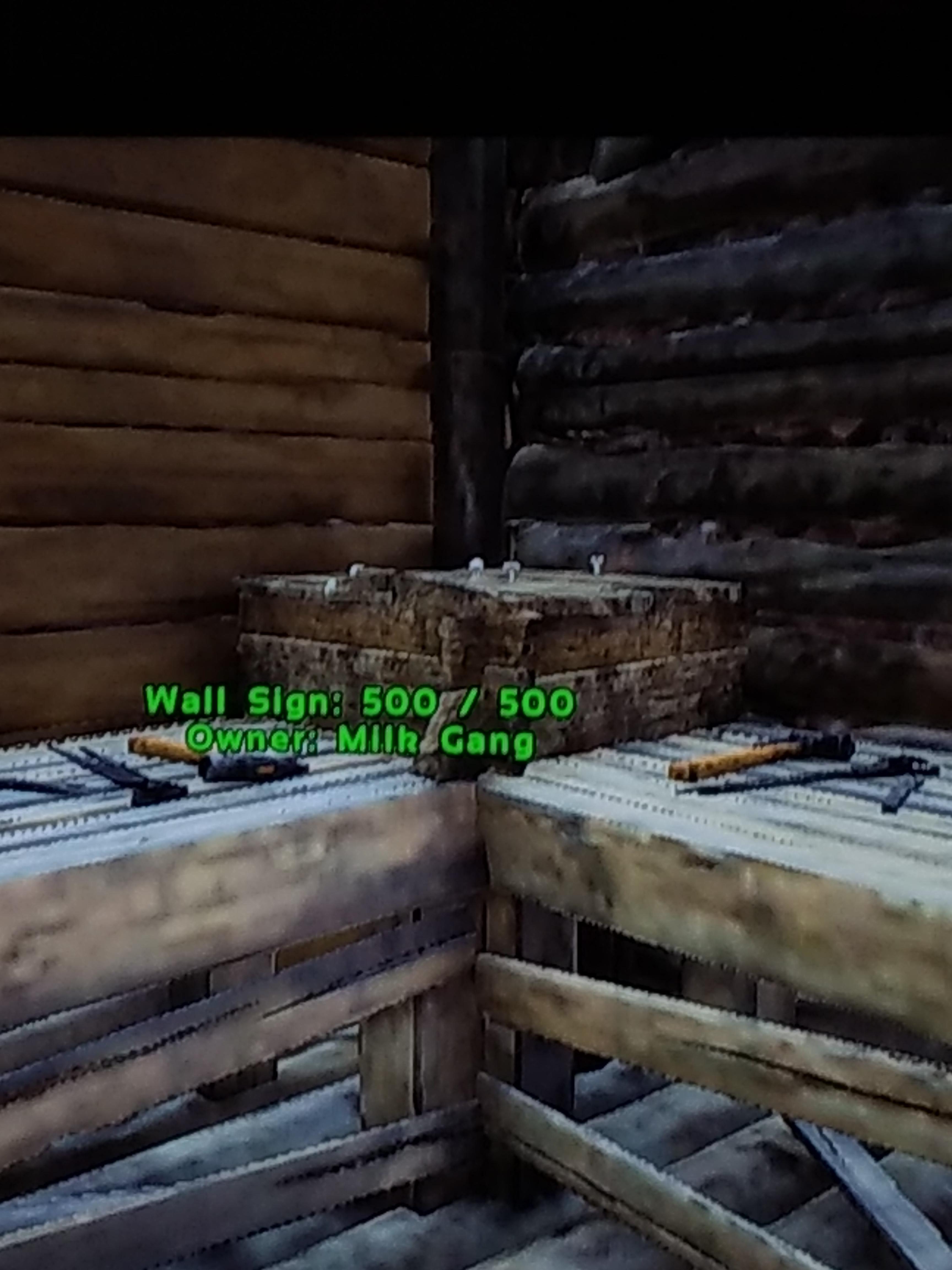 Here's a weird way to use wall signs in ark r/ARK