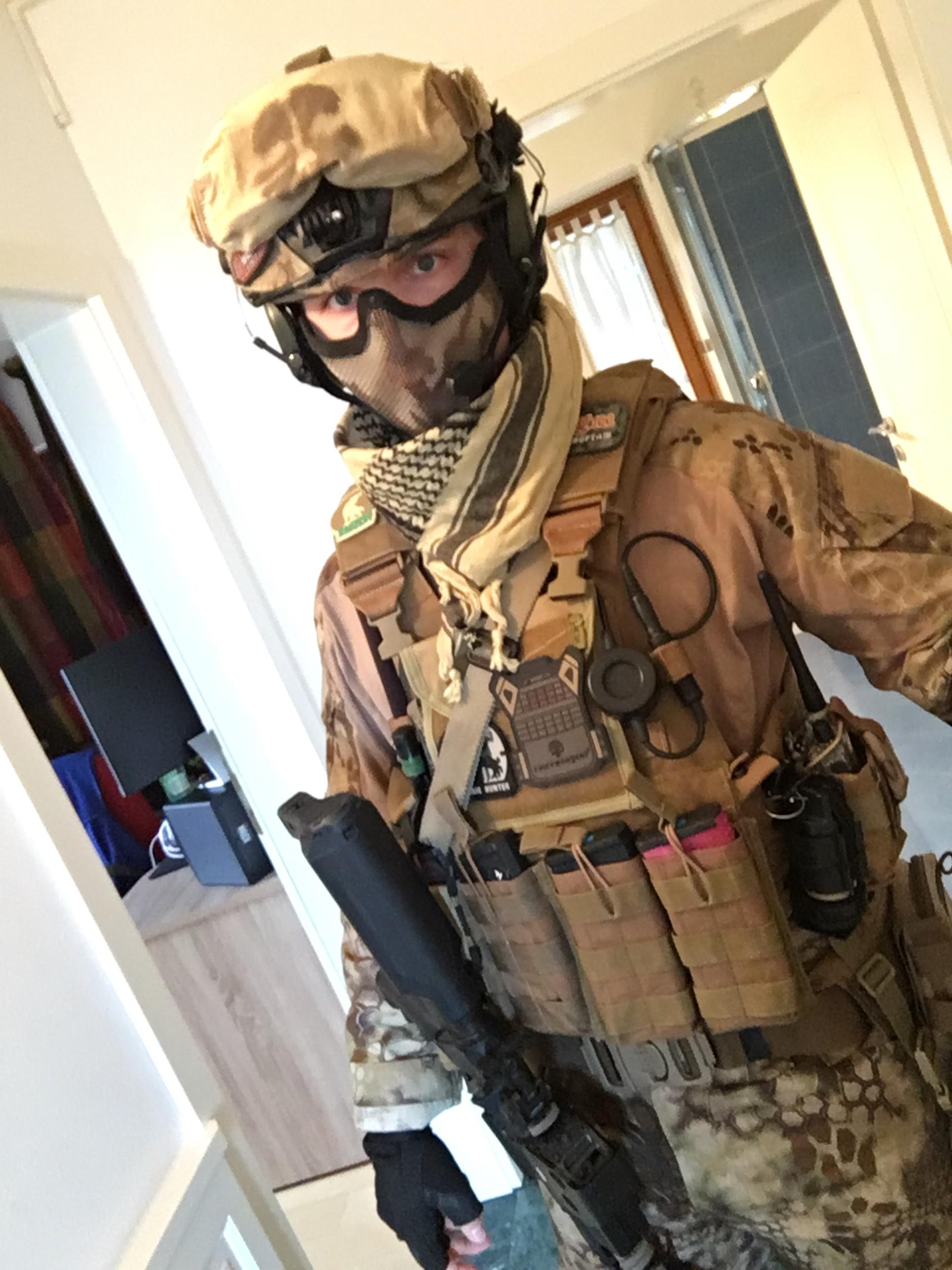 Finally got a new apc. thanks reddit, my kit is complete. r/airsoft