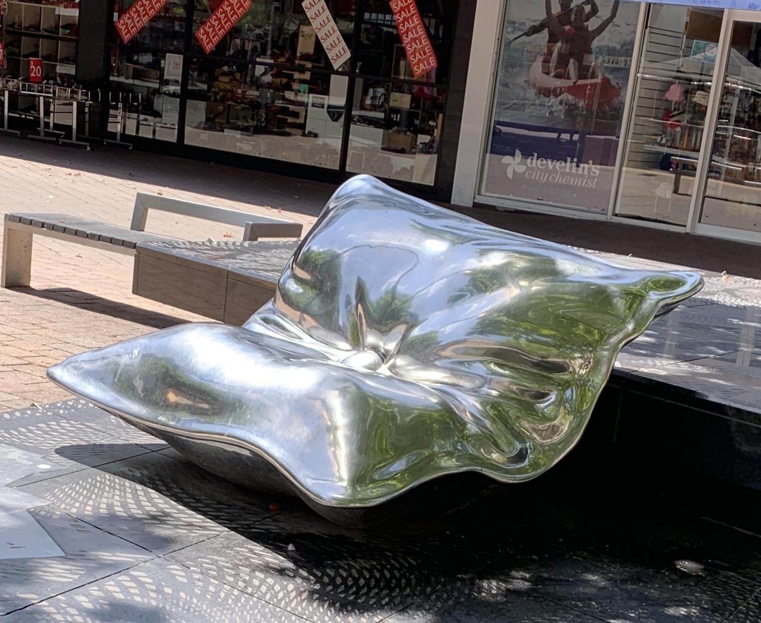 Cunts! Canberra has a sculpture of a giant goon bag!!! r/straya