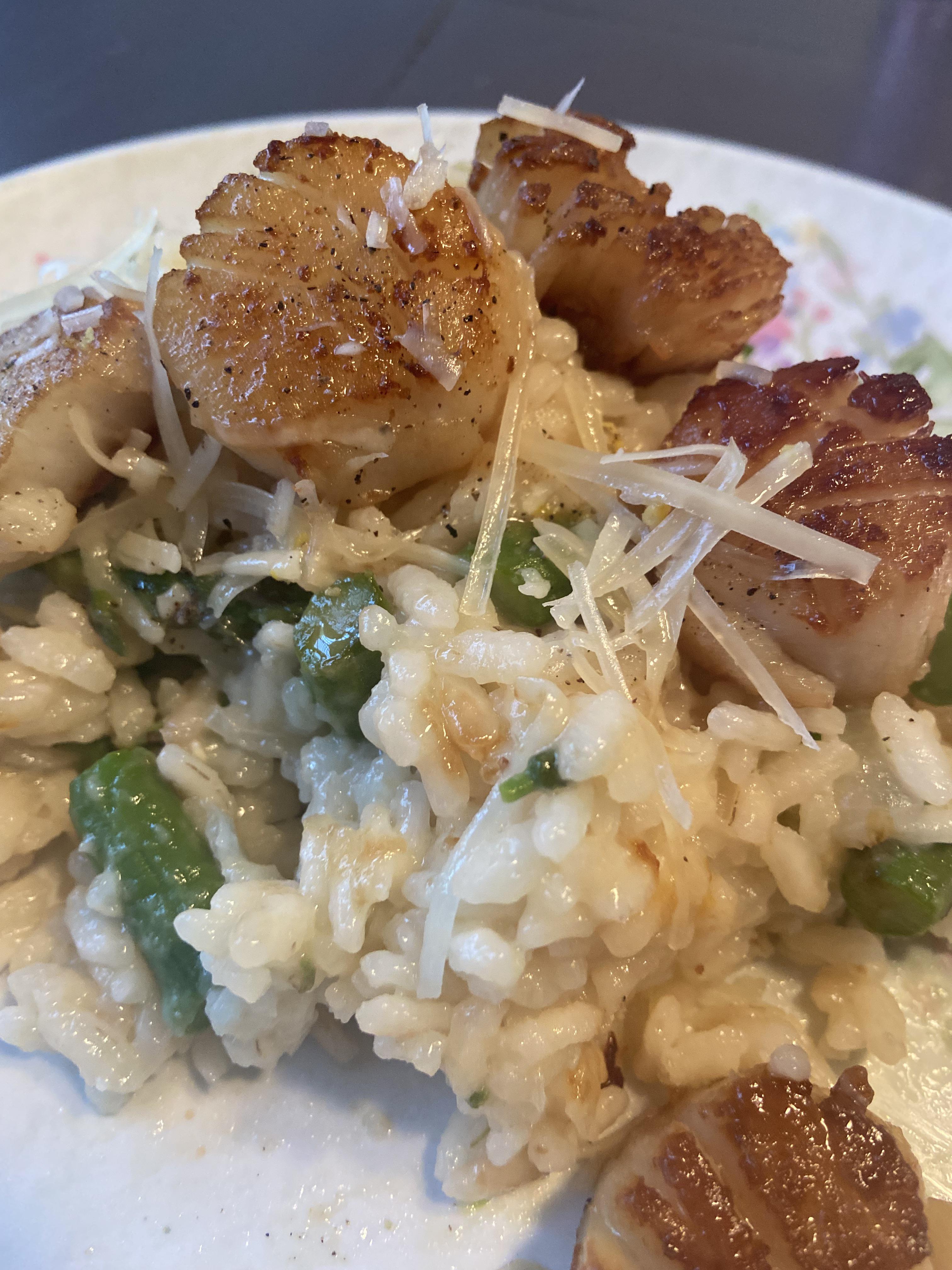 [homemade] Scallops and risotto! r/food
