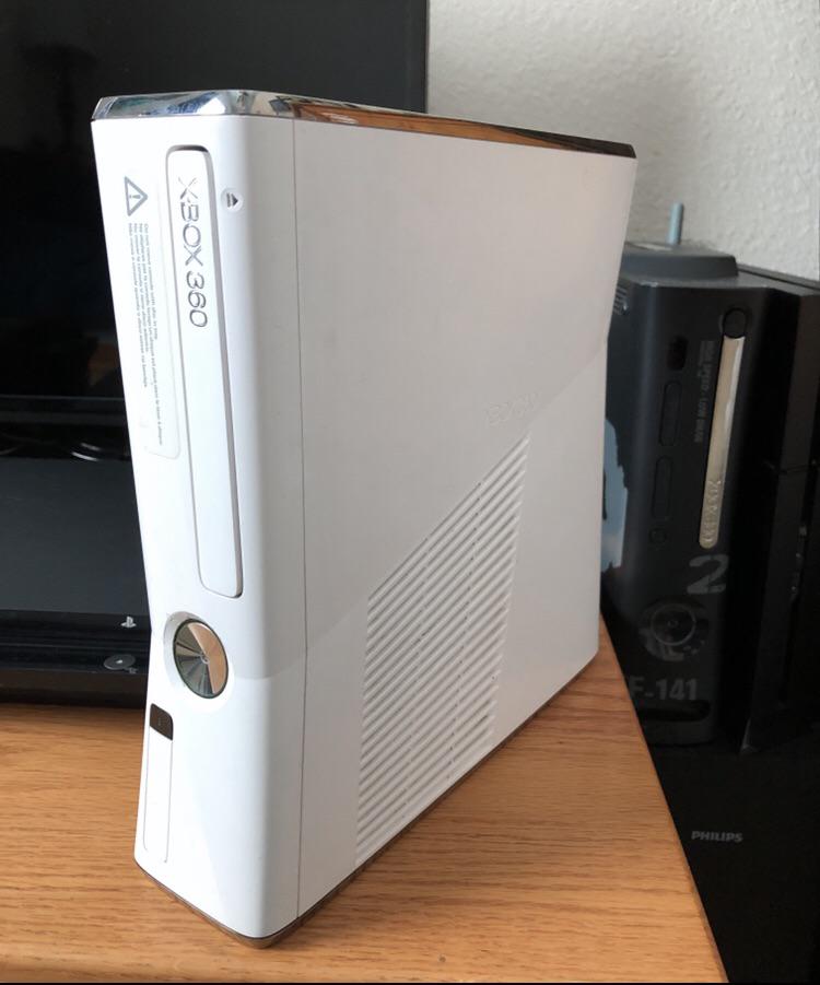 Just Finished Shell/Gut Swapping This White 360 Slim. Now it’s Running