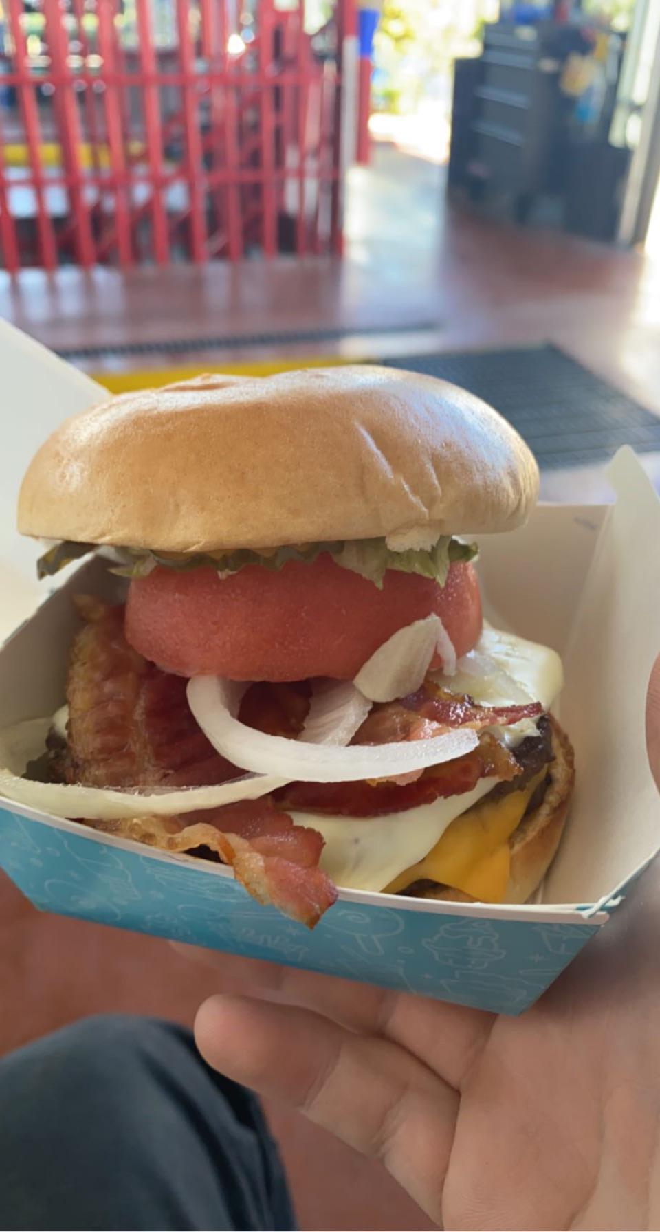 My burger from Dairy Queen r/mildlyinfuriating