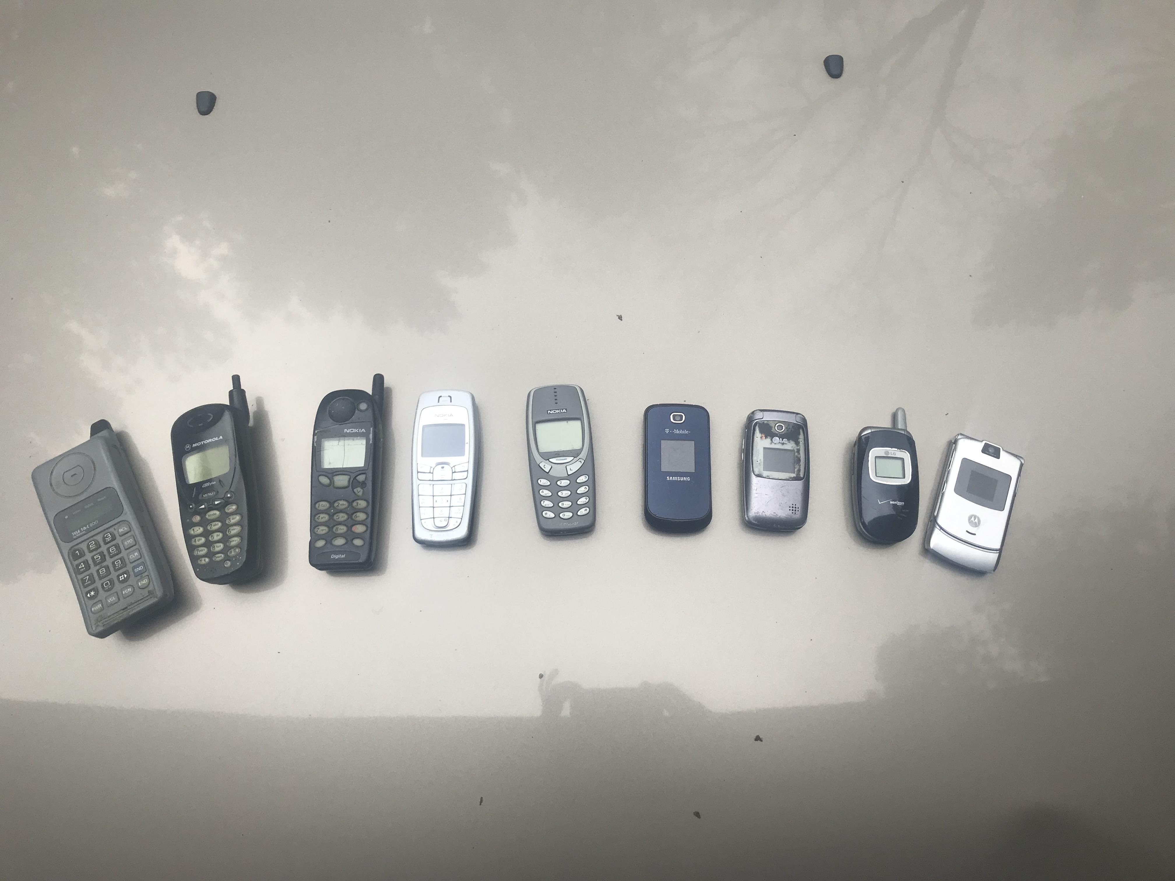 My Dad has been saving his cell phones over the years... r/nostalgia