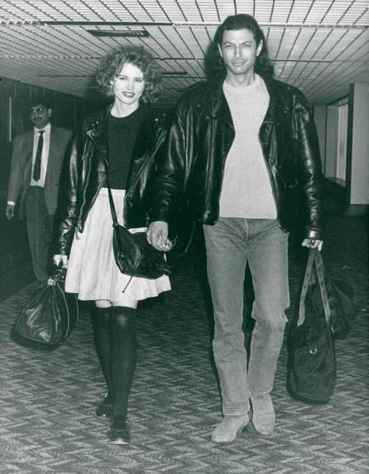 Married couple Jeff Goldblum and Geena Davis in 1988 r/OldSchoolCool(05)