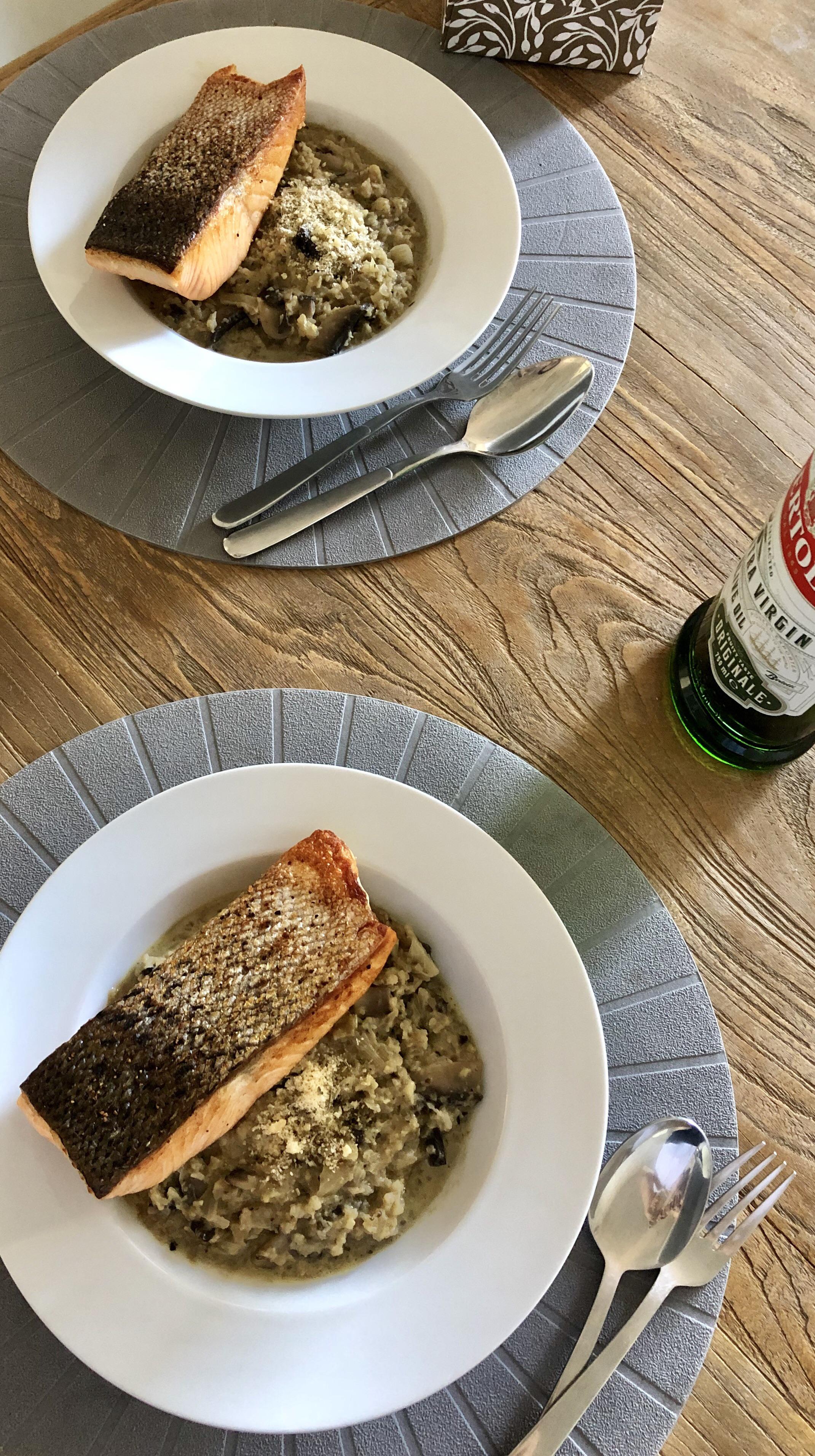 Mushroom Cauliflower Risotto with Salmon r/ketorecipes