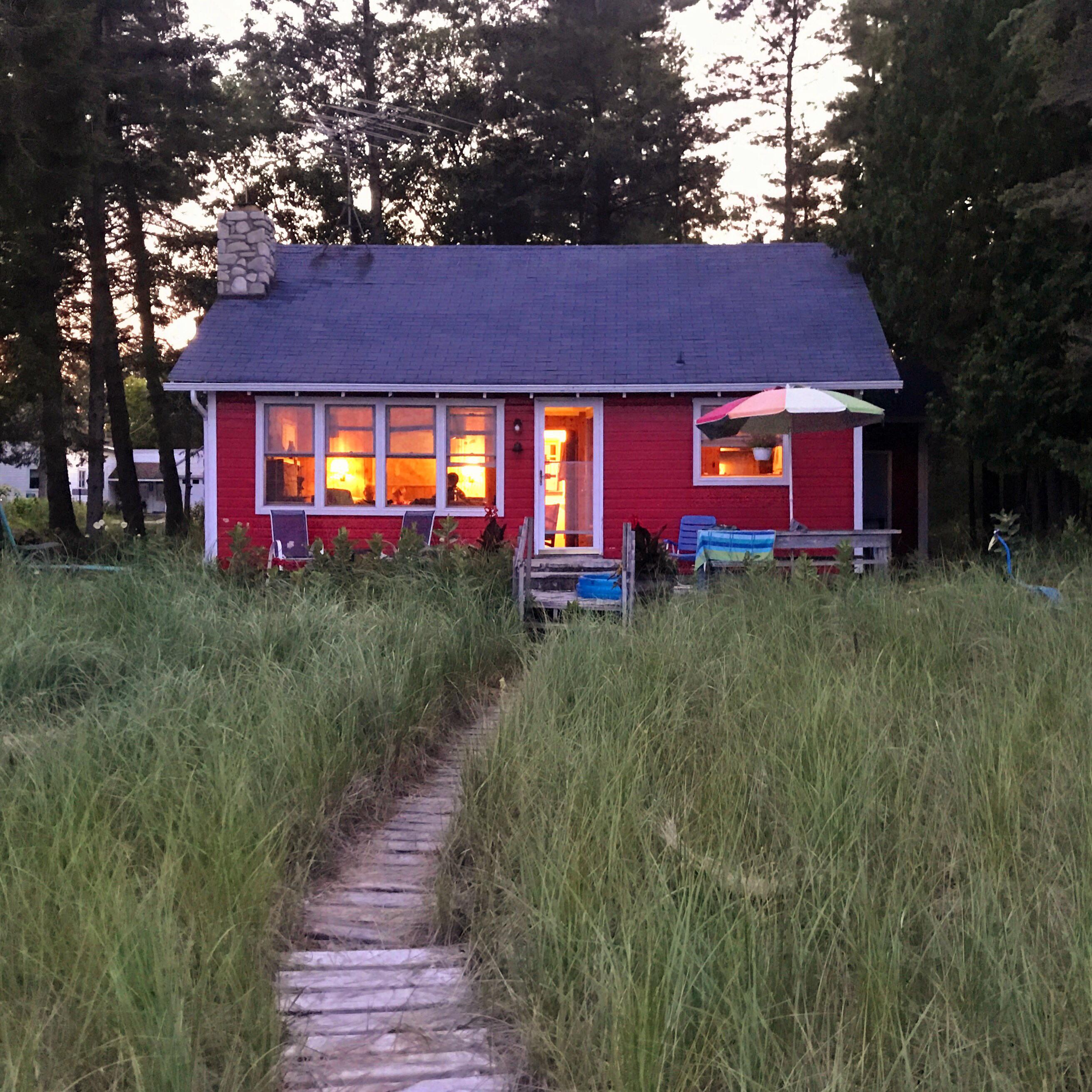 Currently the coziest cottage on the lake! Whitefish Bay, Wisconsin r