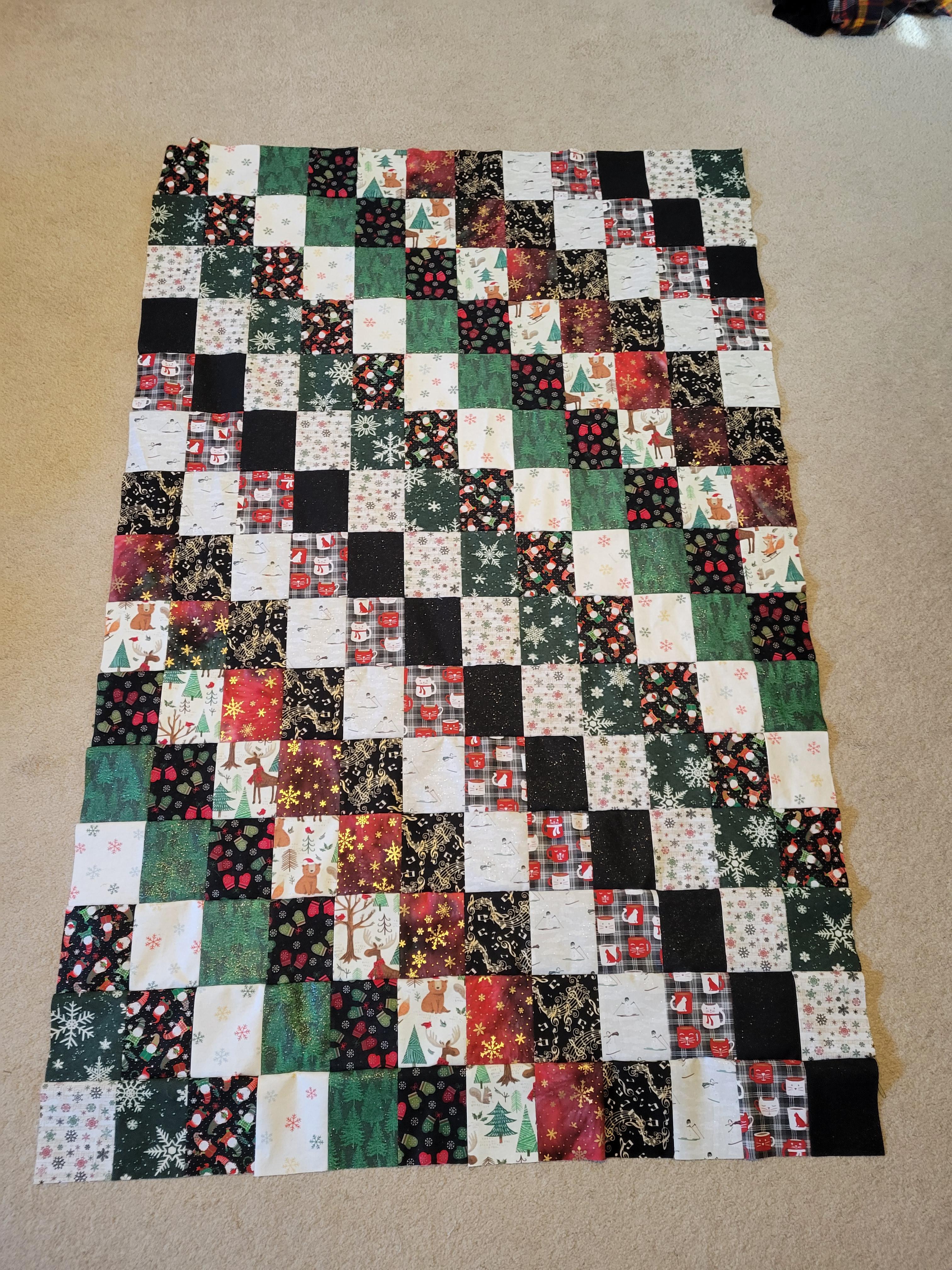 Just finished this quick Christmas quilt top r/quilting