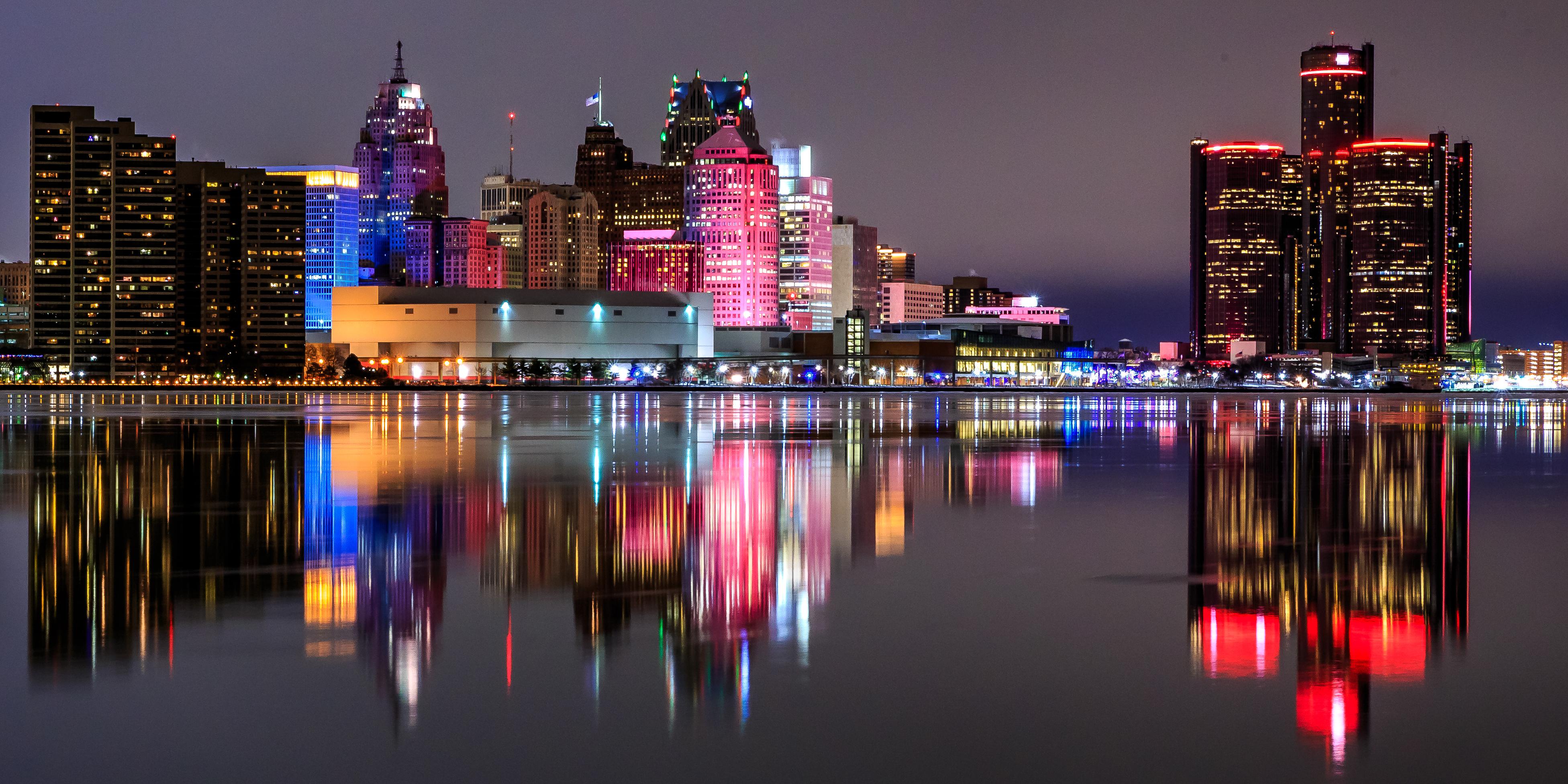 Hard to beat a great reflection of Detroit from Windsor, love this view