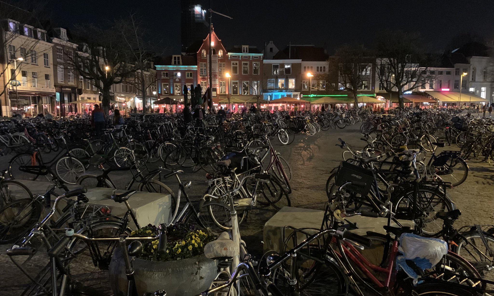 Friday night in Utrecht. Since there’s no car parking all the
