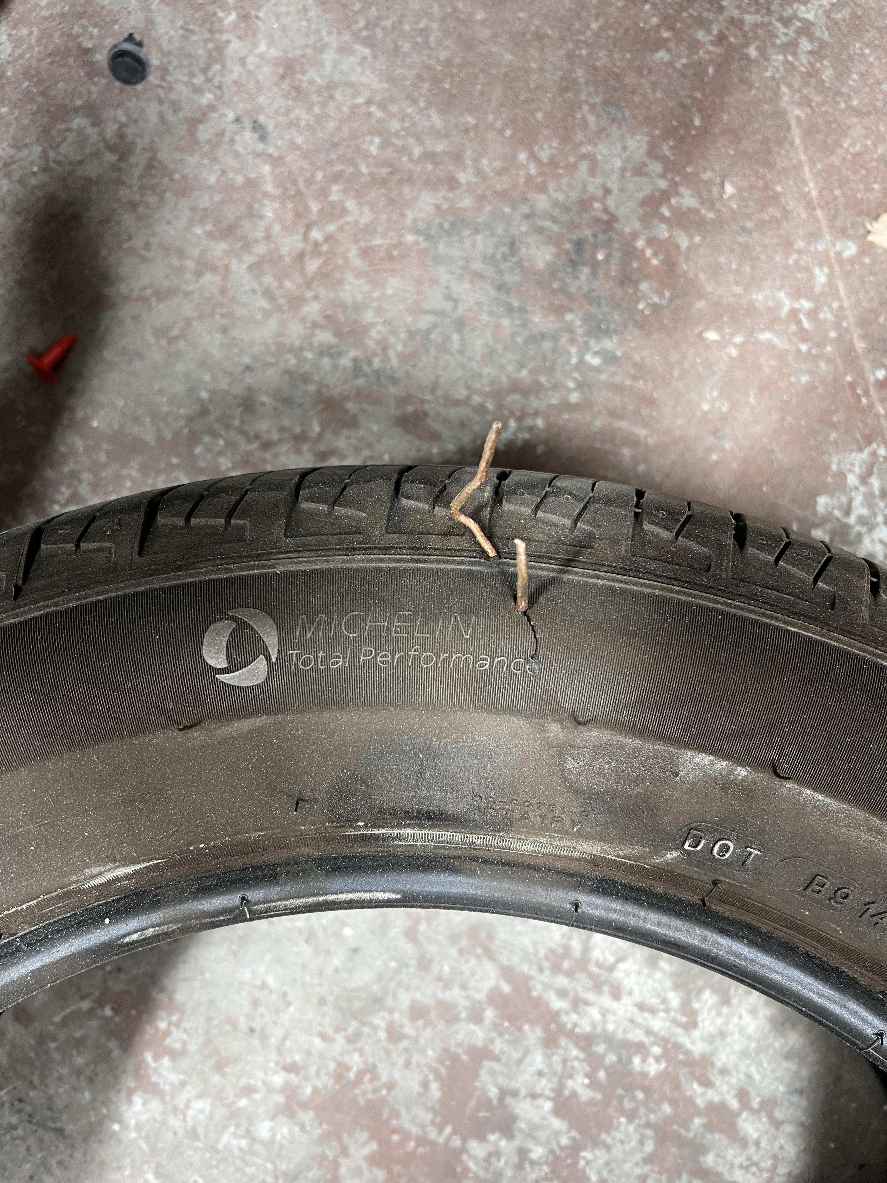 Does this nail appear it could have been punctured naturally? r/tires