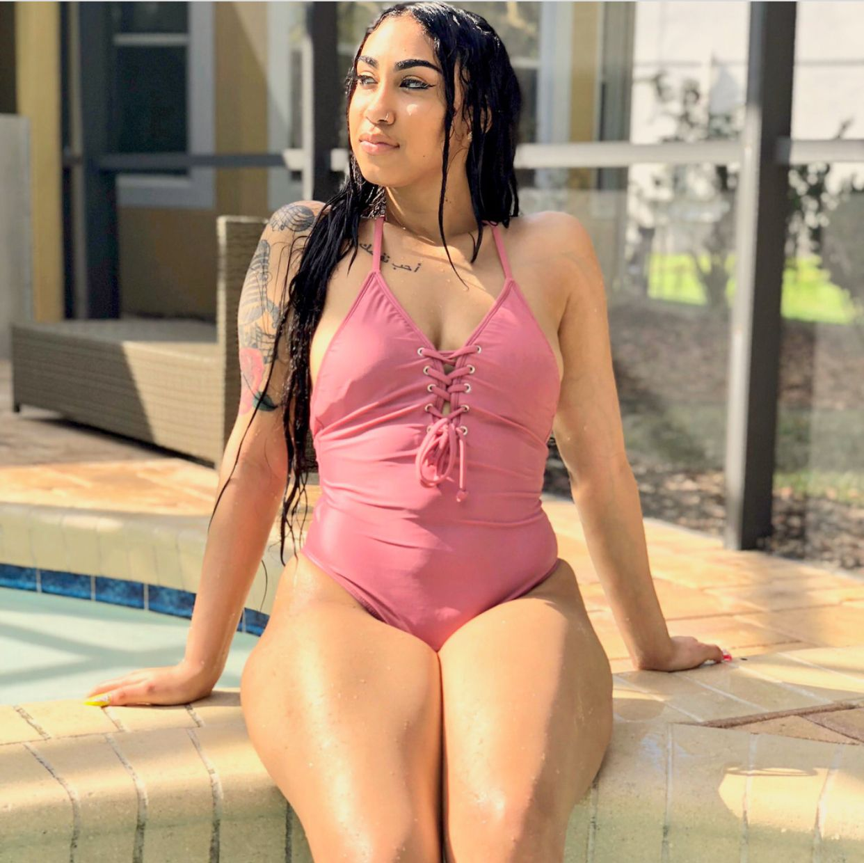 🤤🤤 : QueenNaija