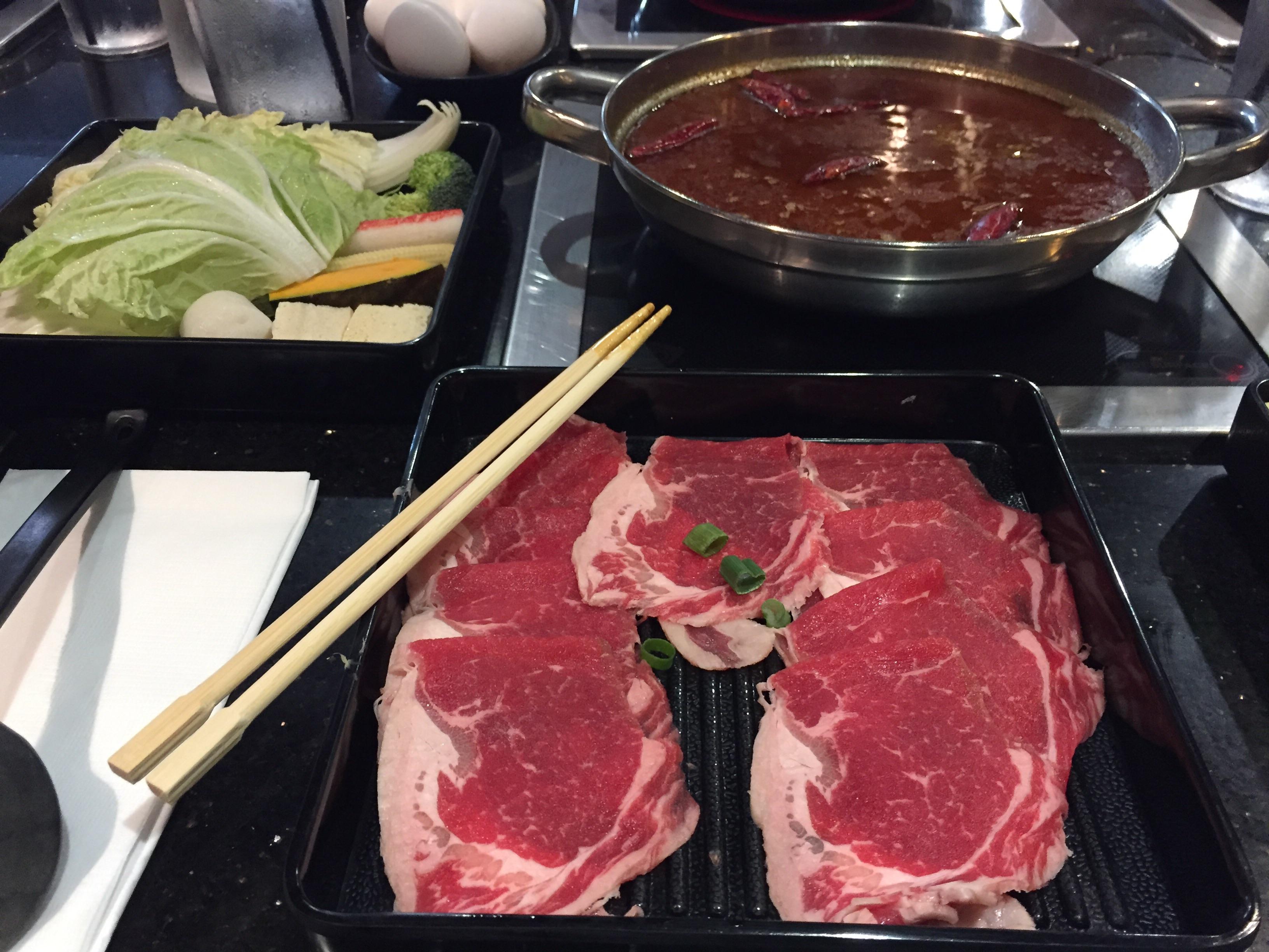 [I ate] Taiwanese Satay Hot Pot w/ Beef and Sides r/food