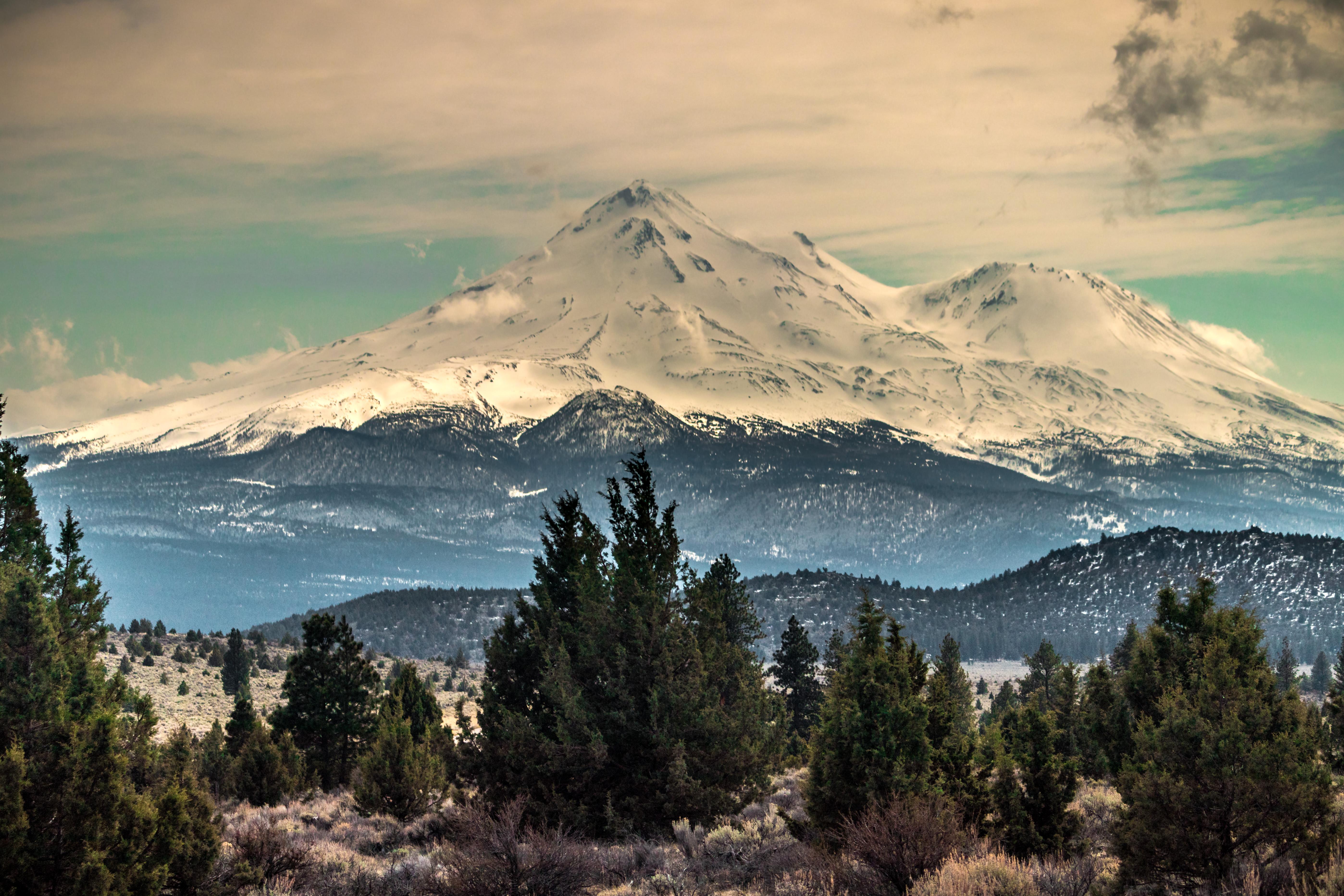 Mt. Shasta, California OC (5593X3279) r/EarthPorn