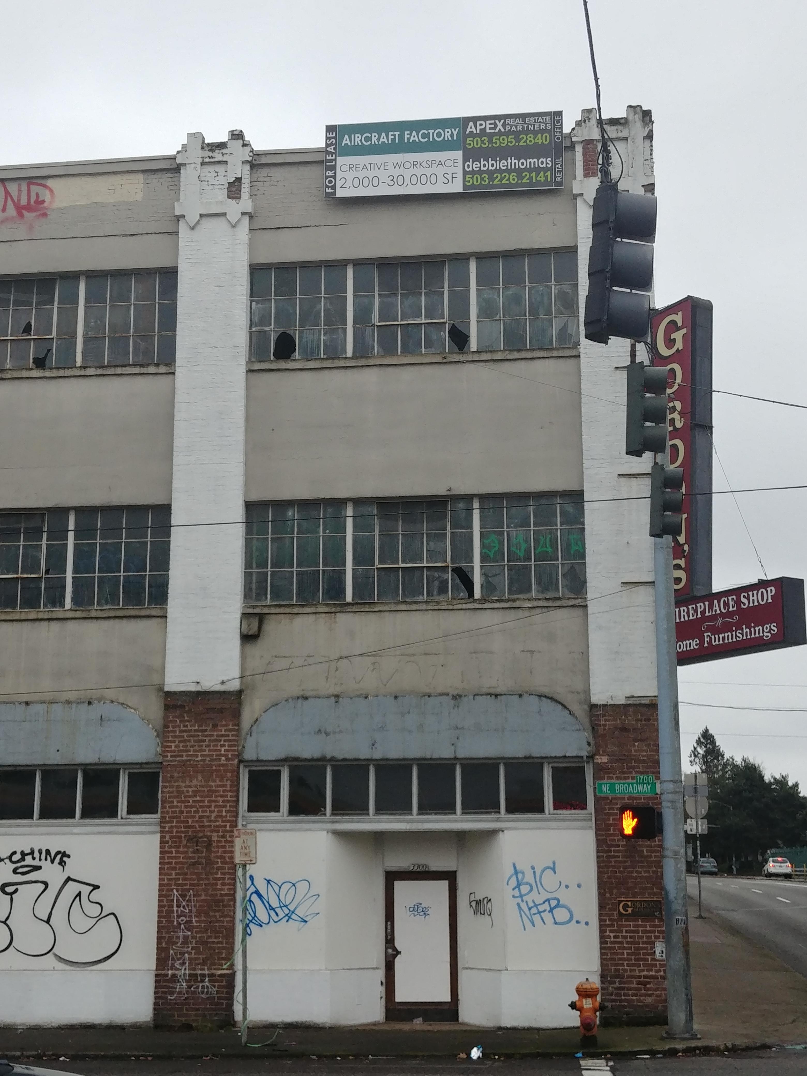 Gordon'S Fireplace & Patio Center Gordon's fireplace shop off of Broadway in Portland AbandonedPorn