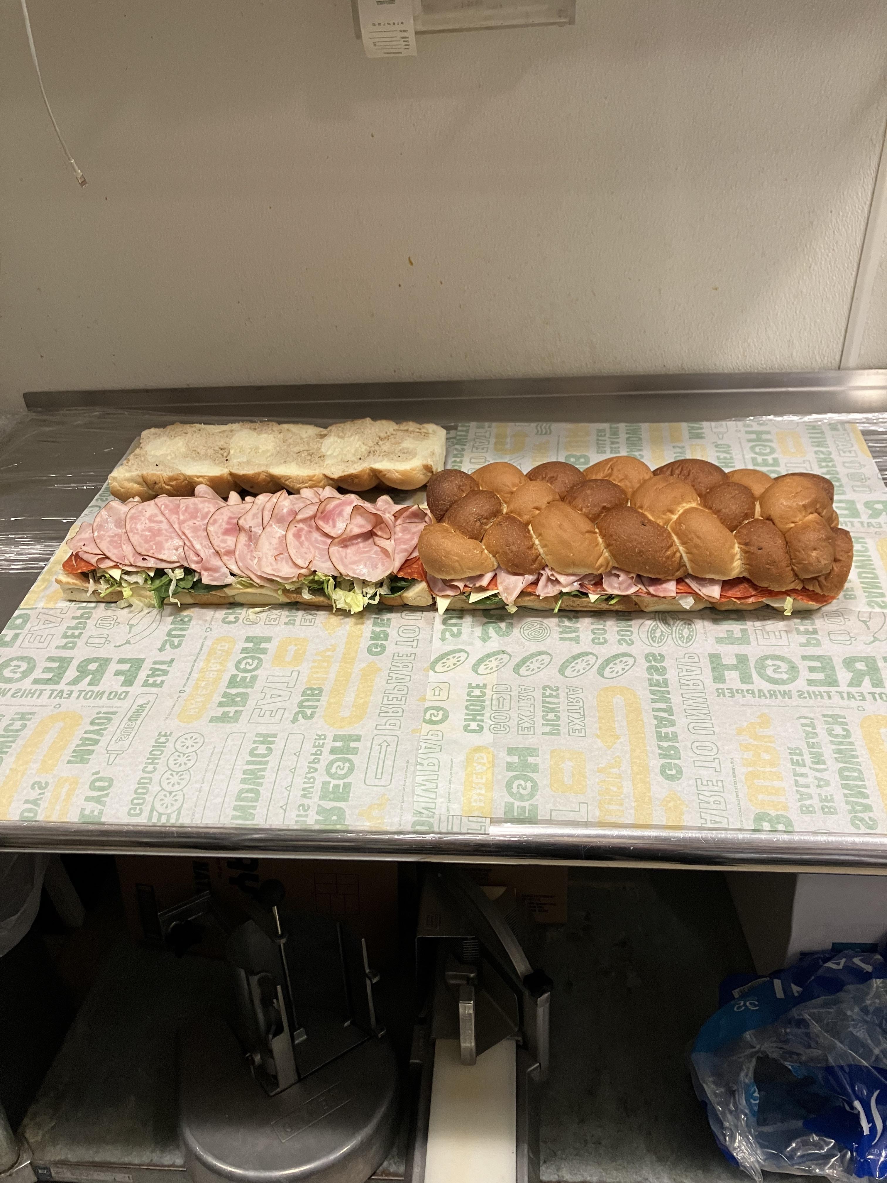 Giant sub r/subway