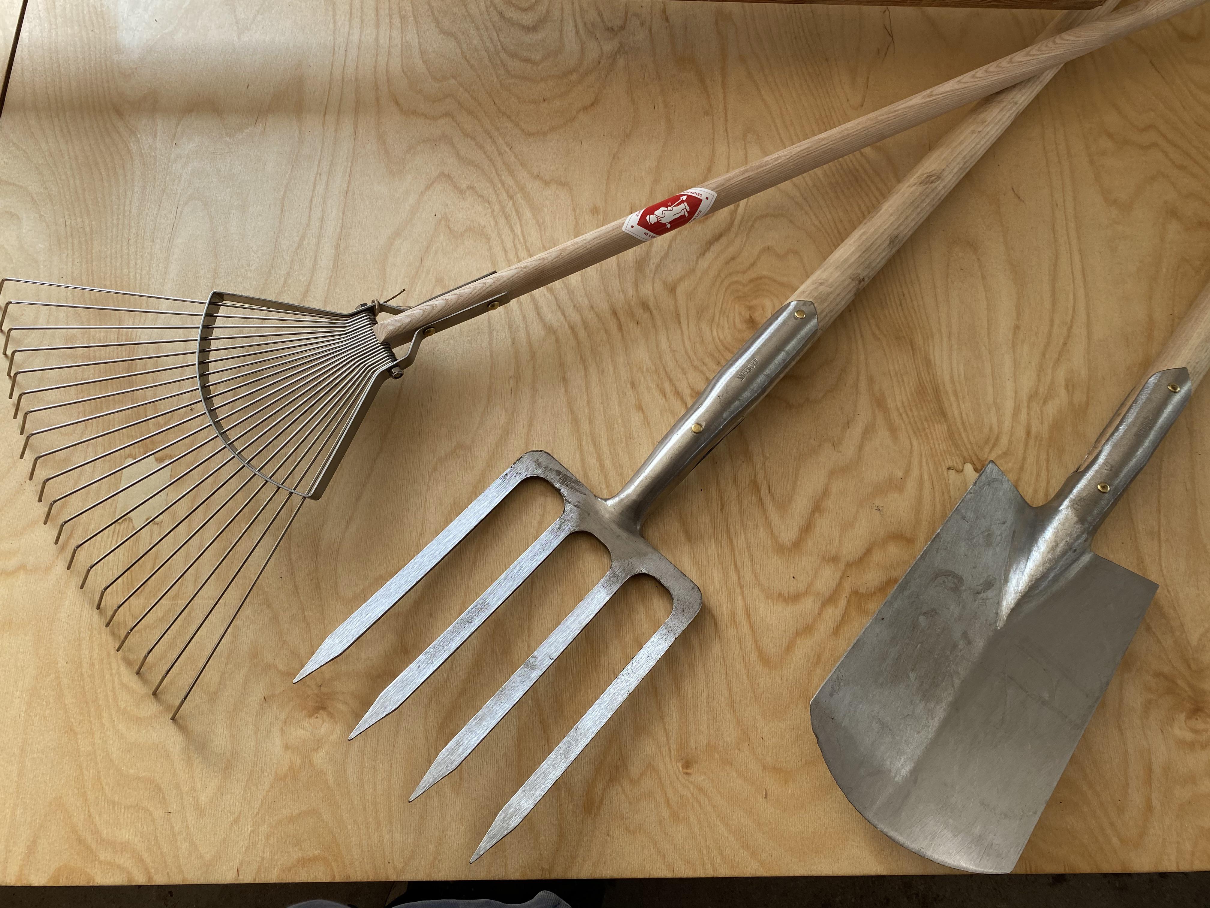 NTD Used these for the first time today. Sneeboer gardening tools. r