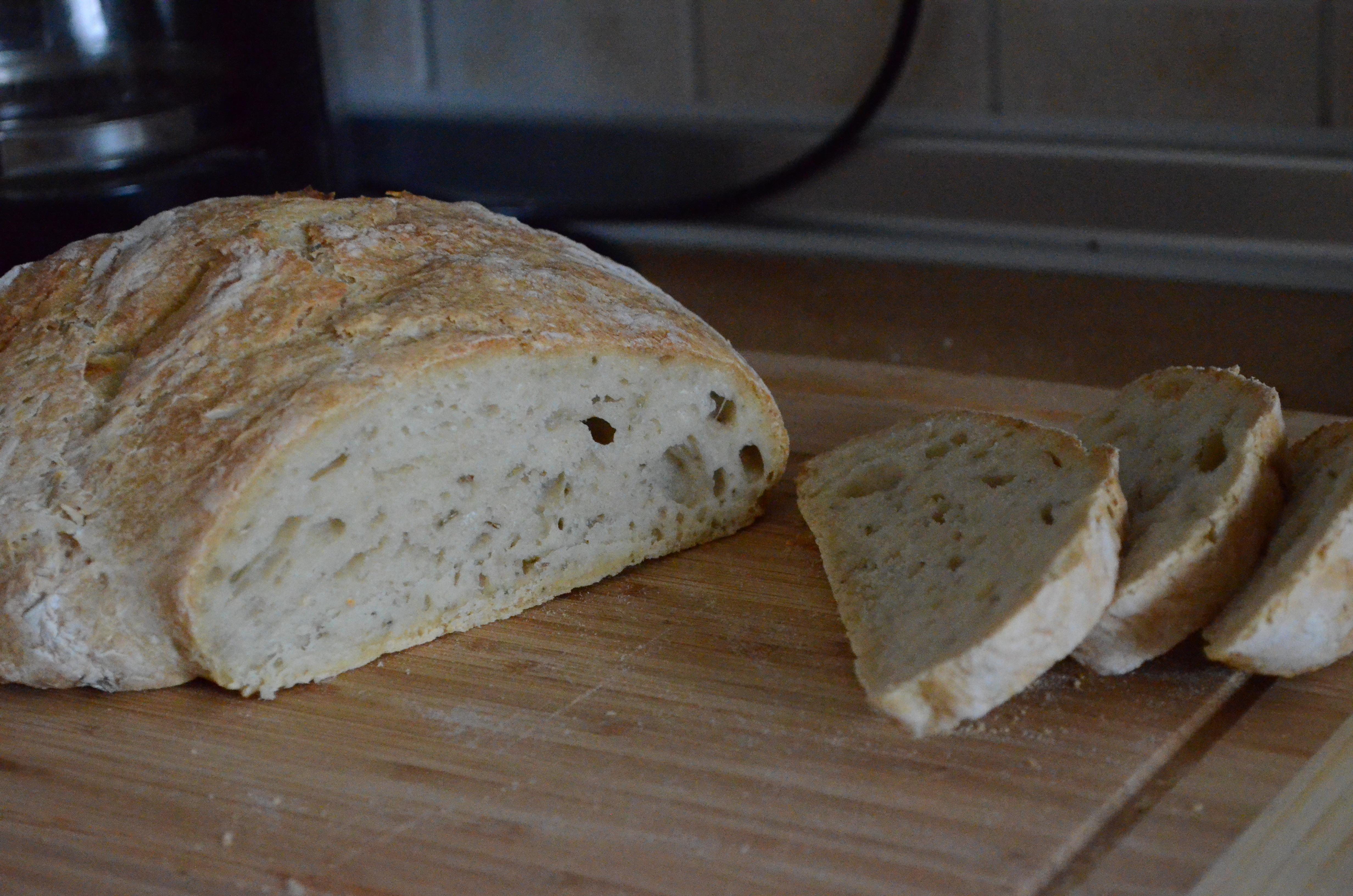 Roasted garlic & rosemary no knead bread r/Breadit