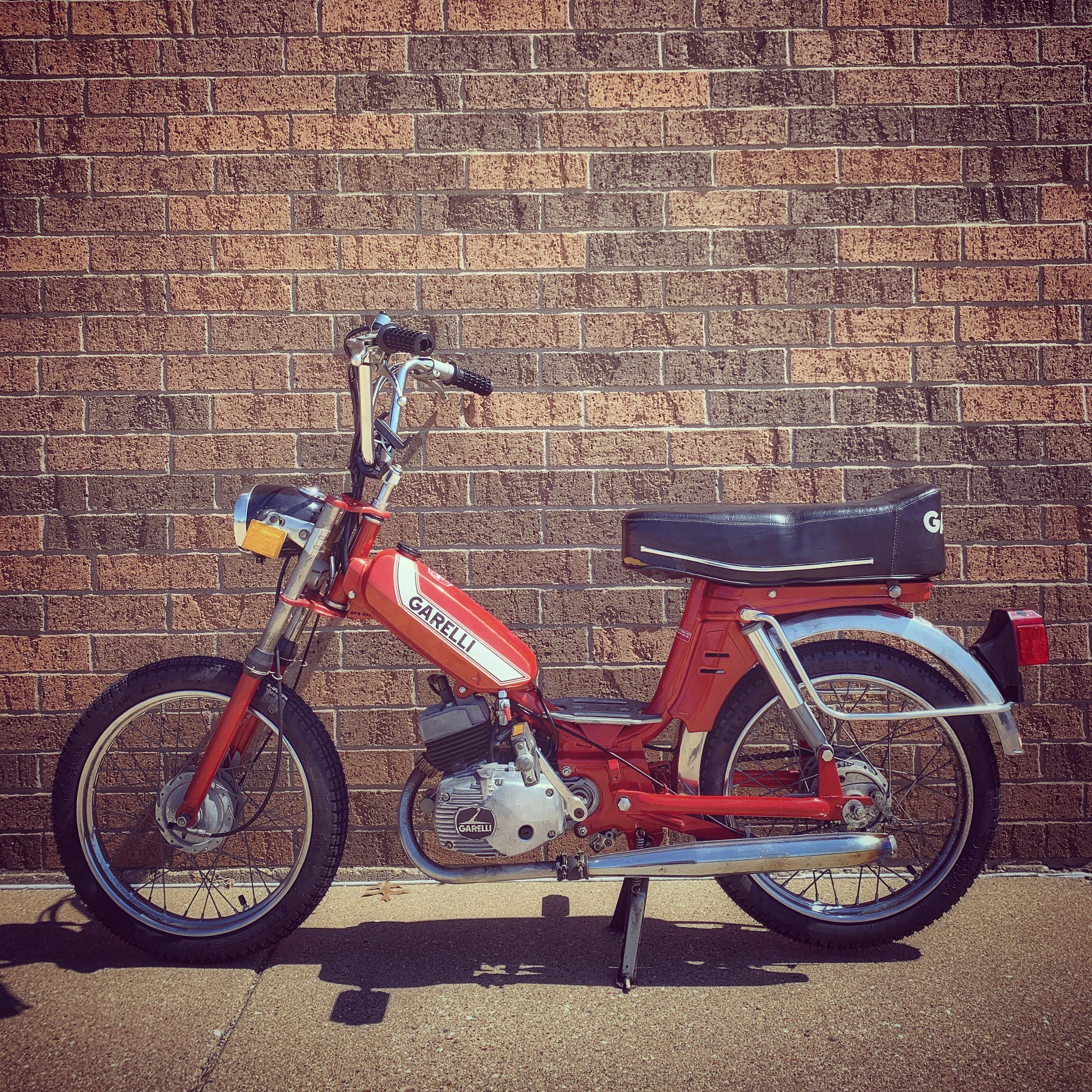 List 99+ Pictures Pictures Of A Moped Sharp