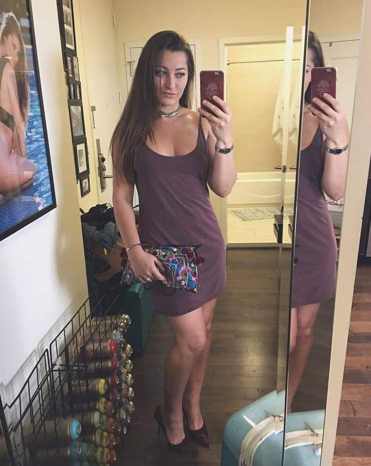 Dani Daniels : ClassyPornstars