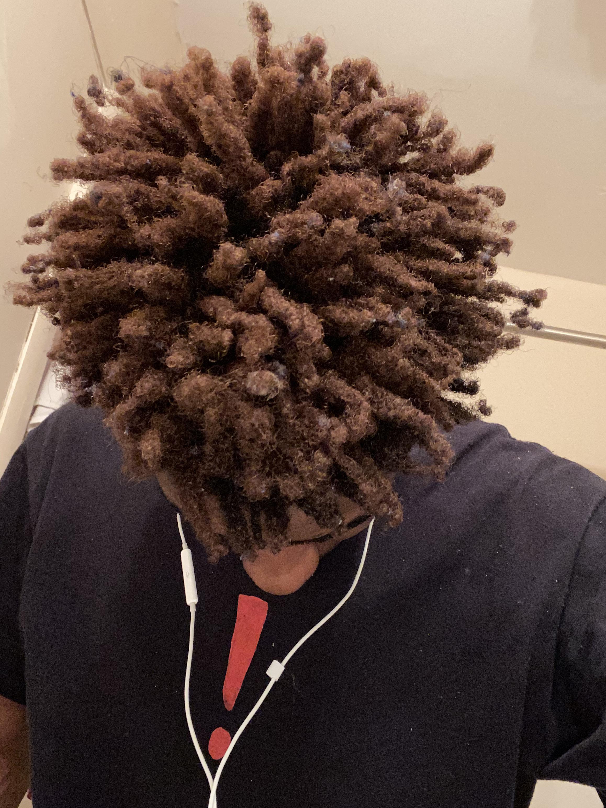 I haven’t washed my hair in 2 weeks and have only had semi freeform for