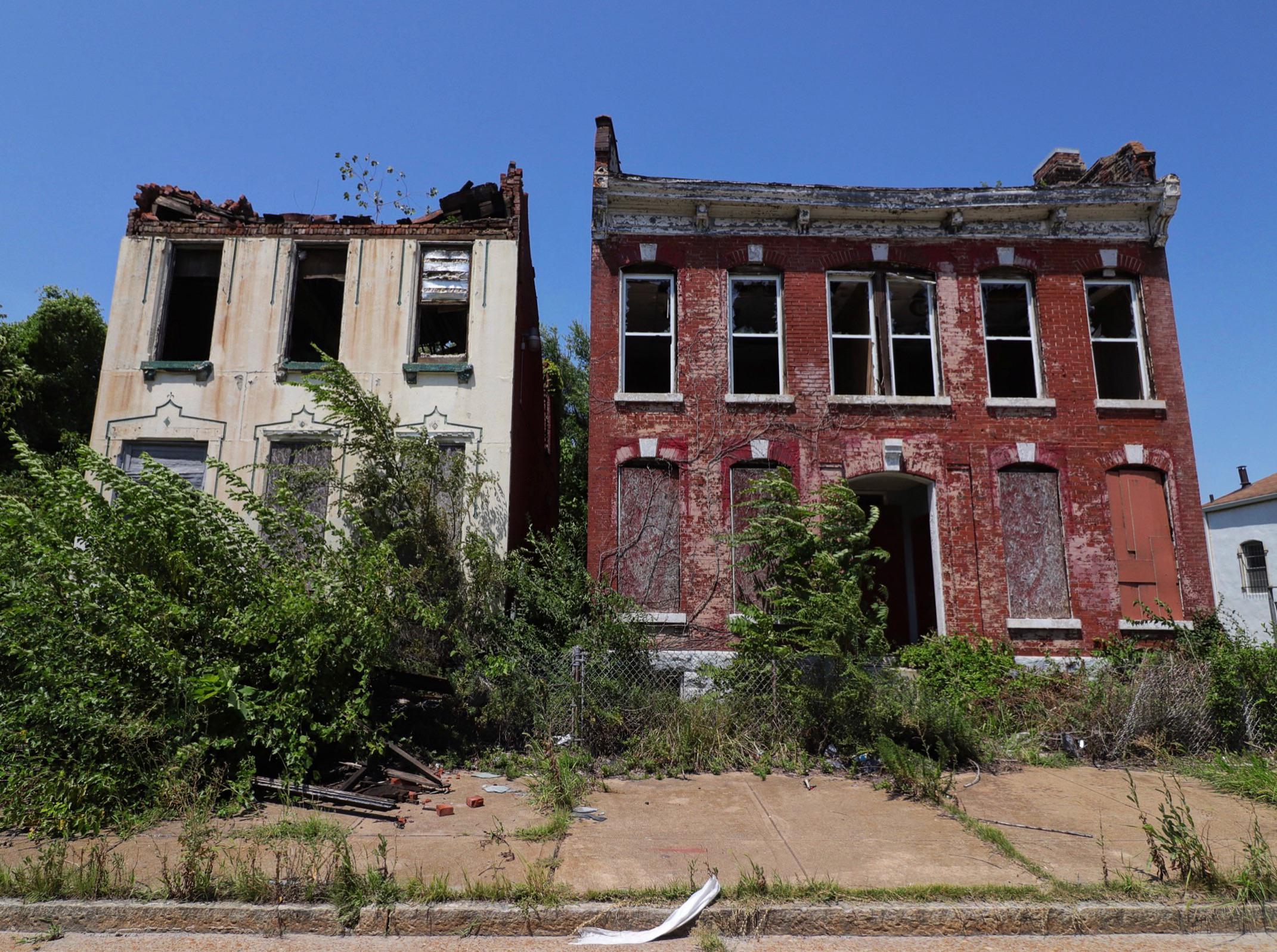 Abandoned Buildings in St. Louis, Missouri [OC] r/AbandonedPorn