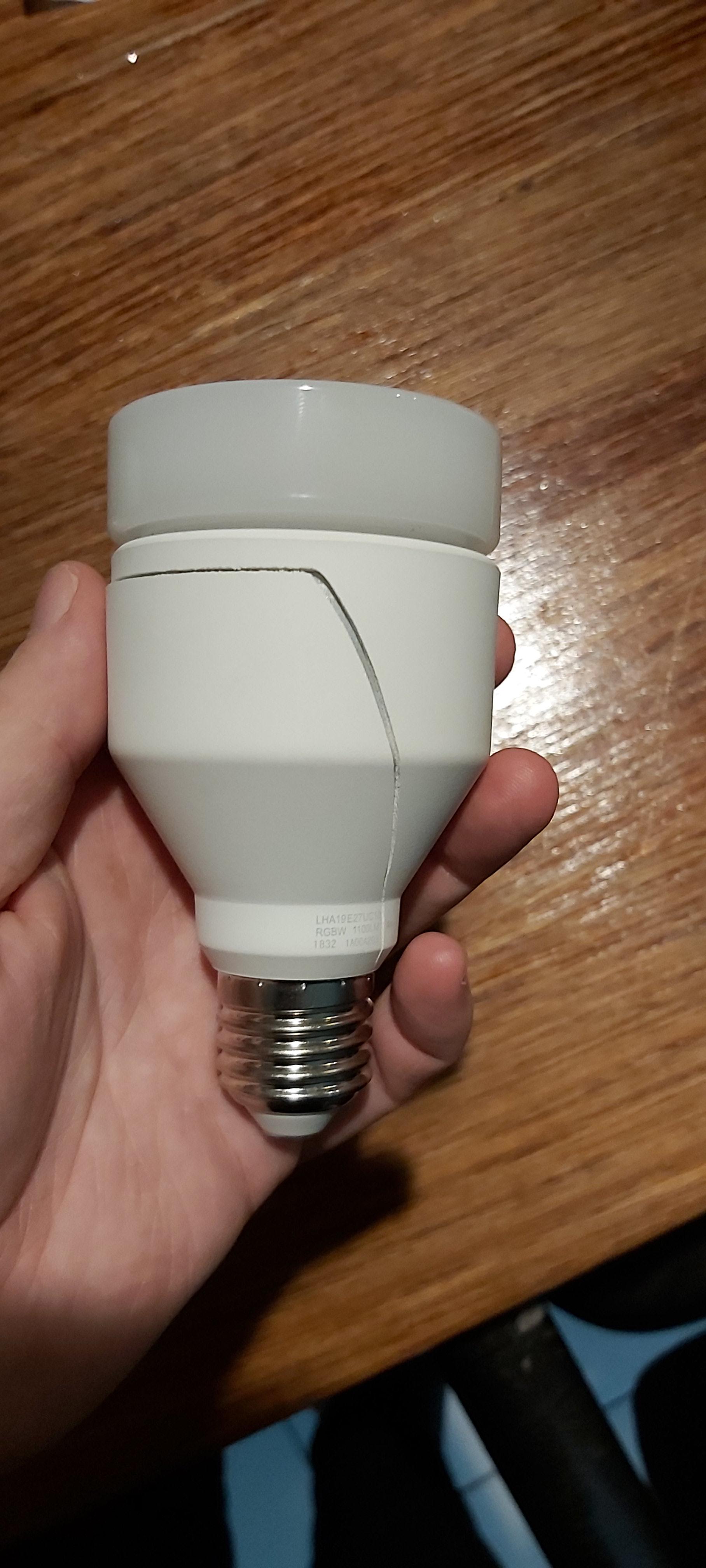 Lifx light was stuck in factory test mode so I took it out of the