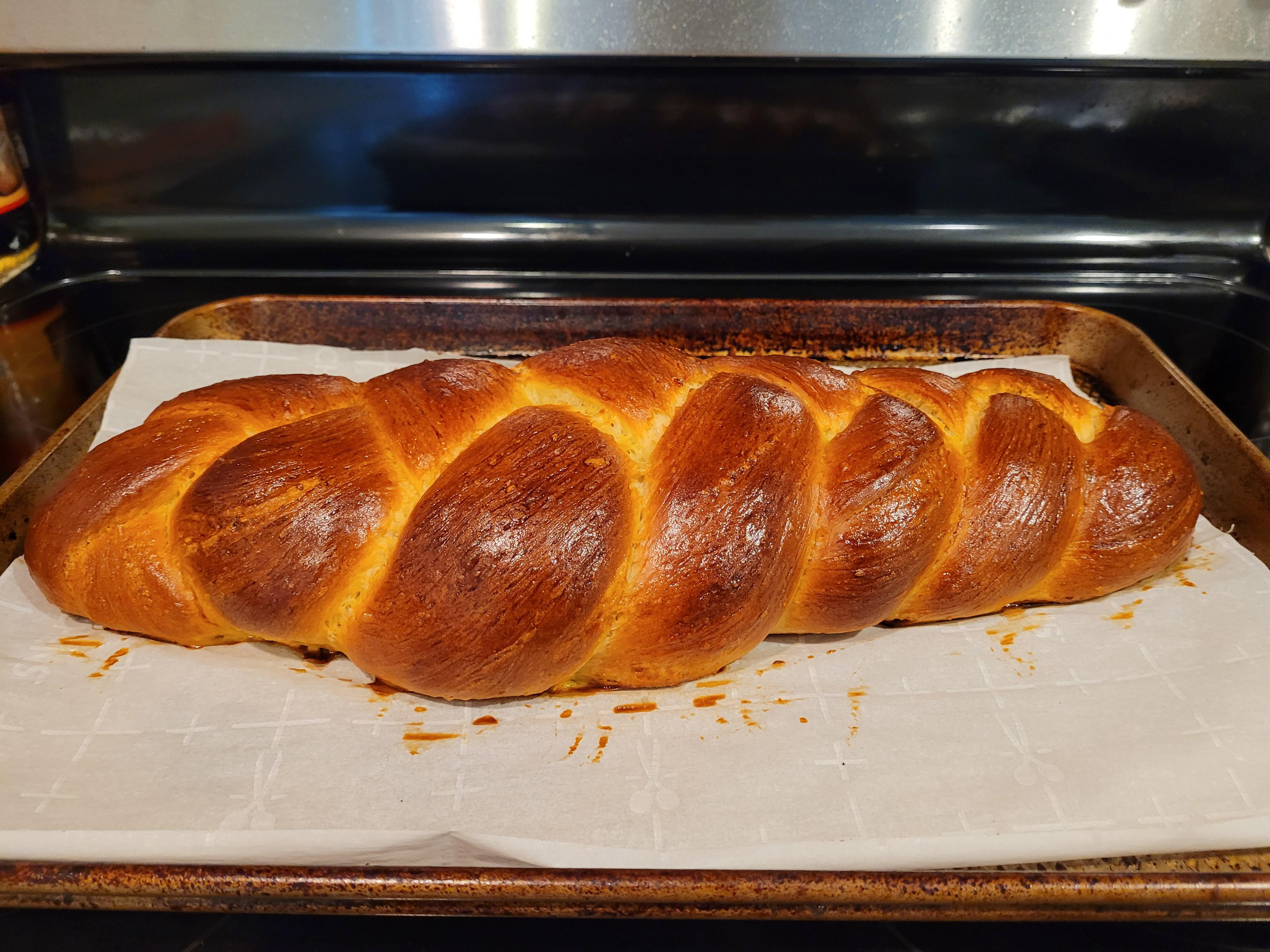 Hardest part of baking challa is waiting for it to cool. r/Baking