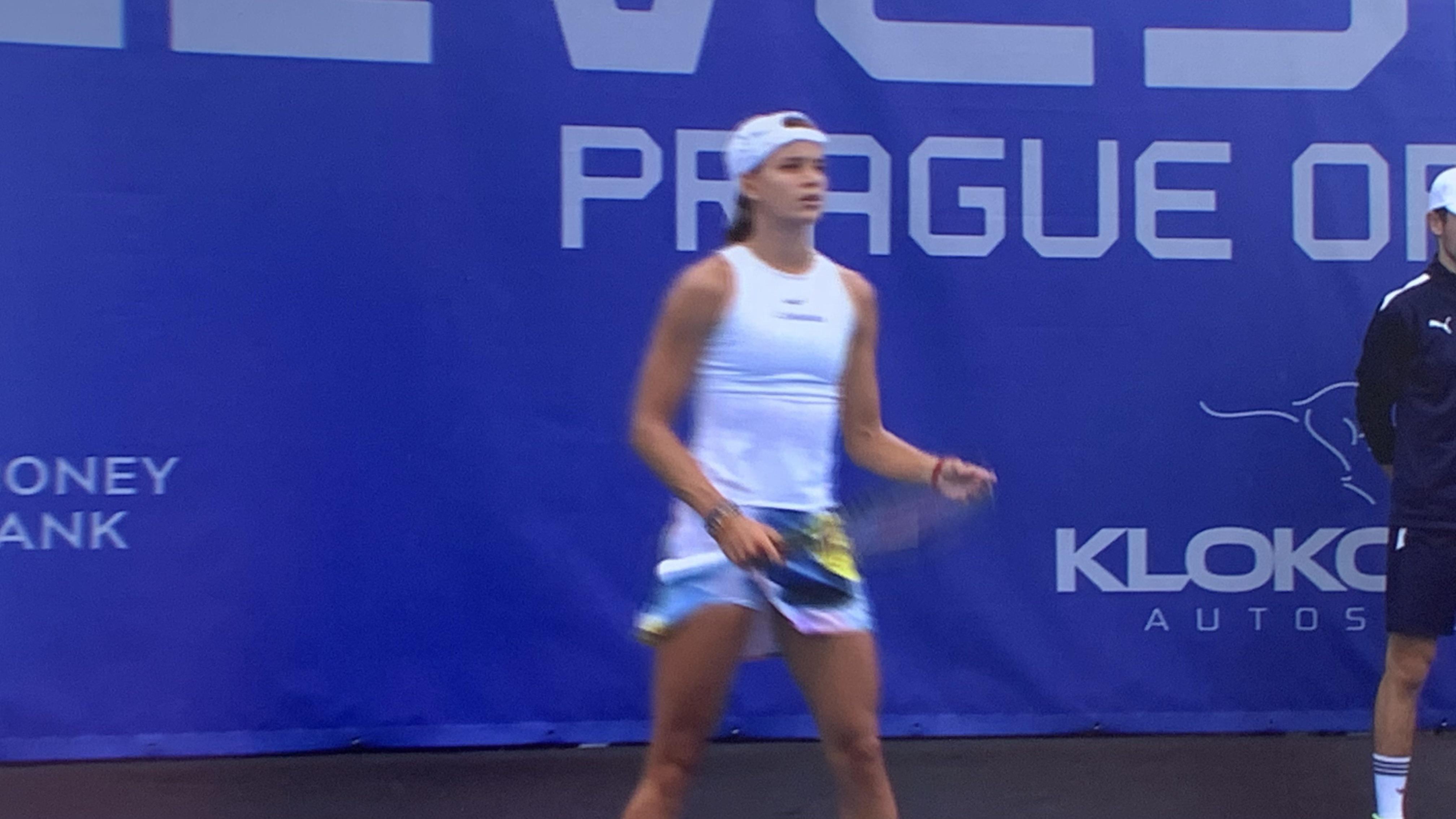 Female players that wear/wore backwards caps? r/tennis