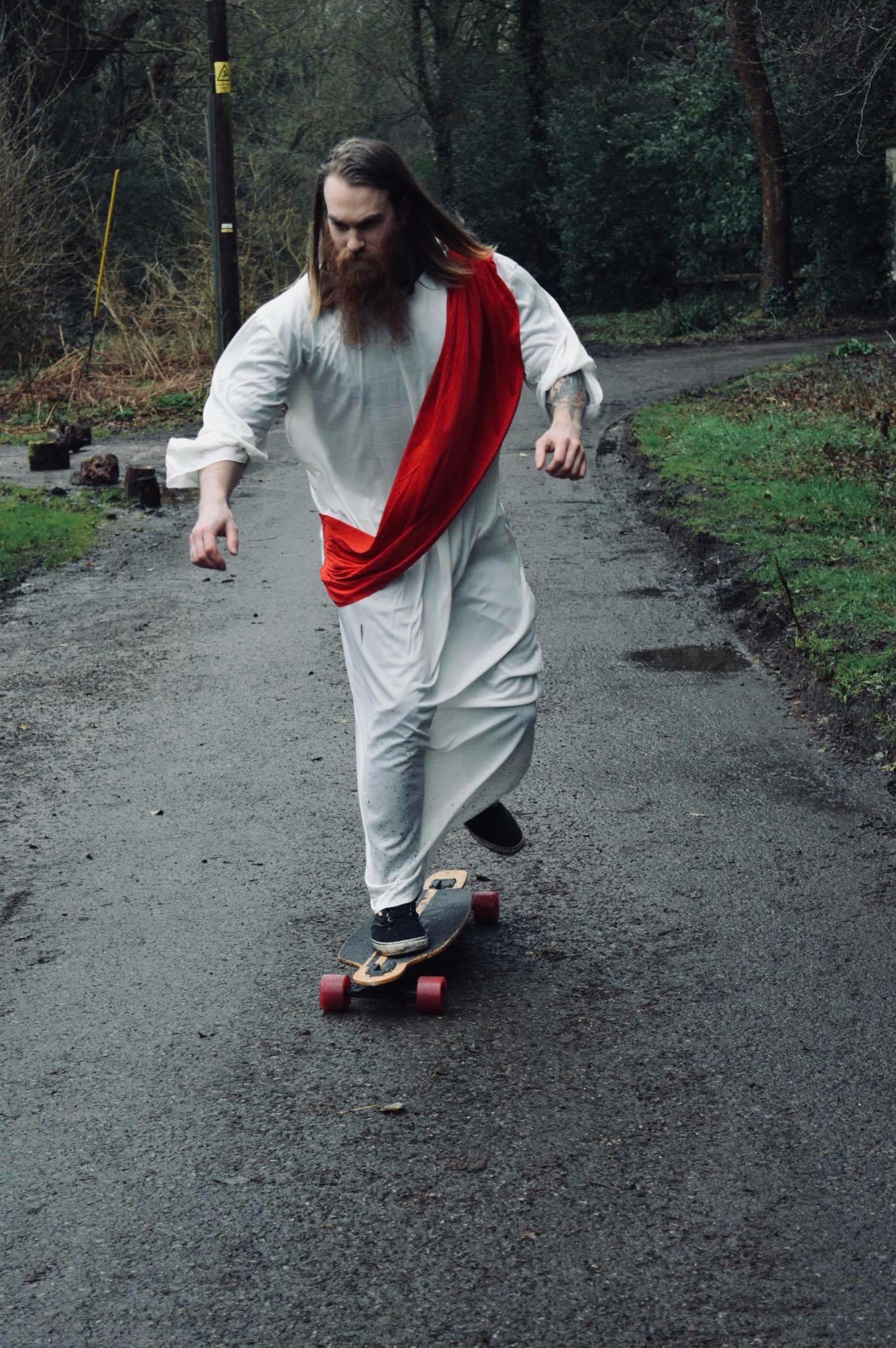 Battles PsBattle Jesus returning on a skateboard this Easter.