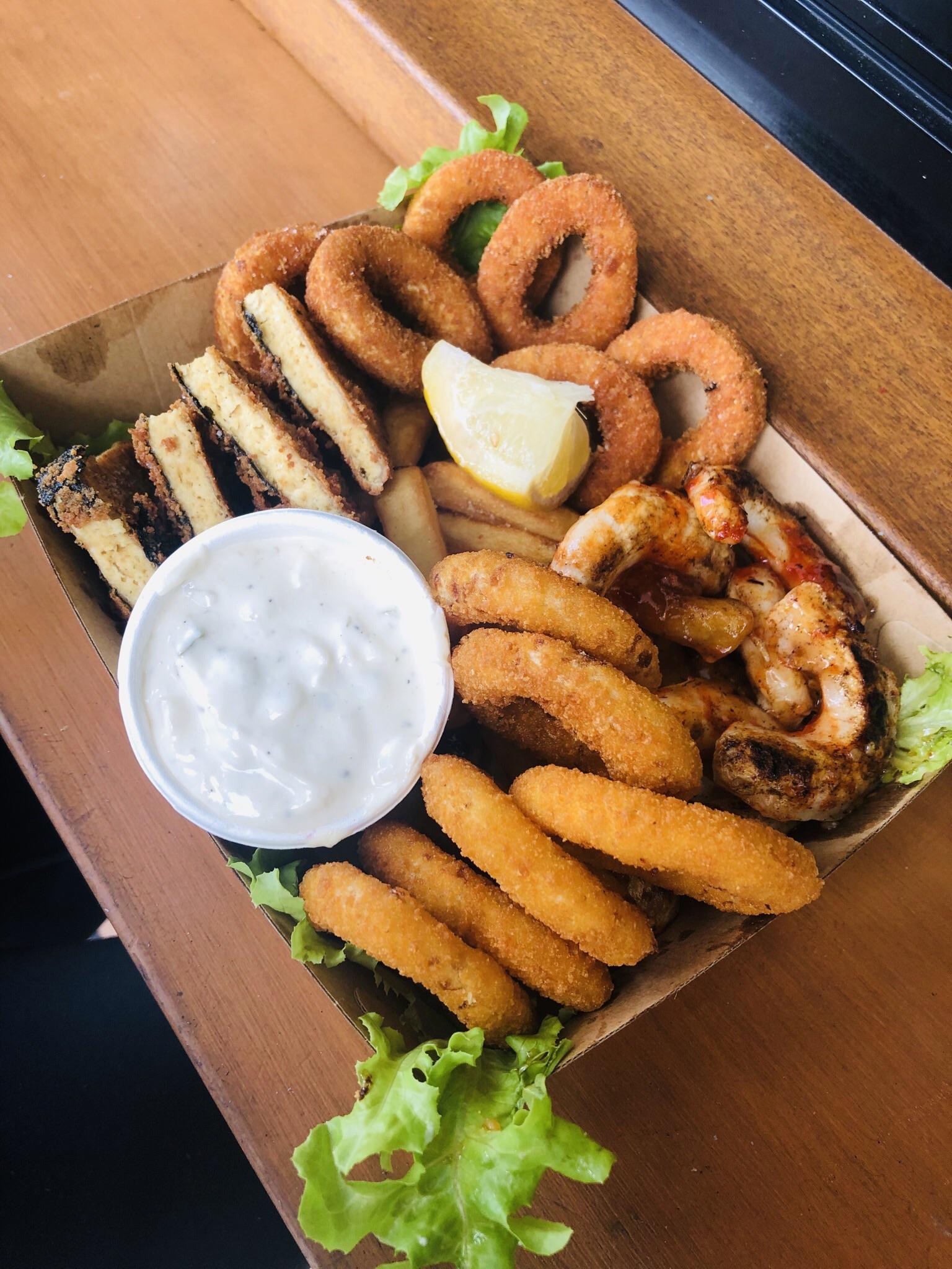 Vegan Seafood basket r/VeganFoodPorn