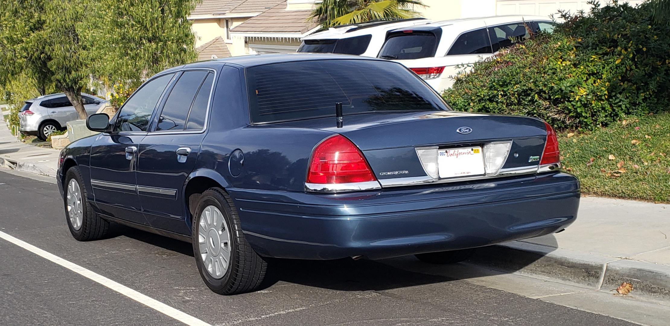 Bought a Crown Vic today, 2011 P7B SAP (street appearance package), 97k