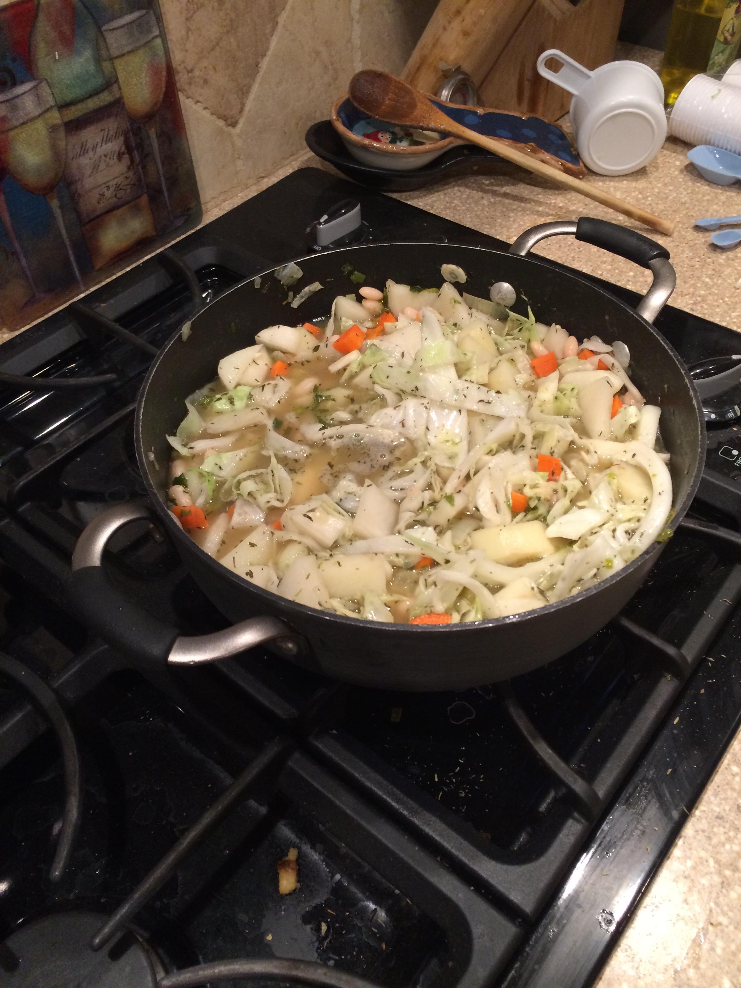[HOMEMADE] Peasant soup; Garbure. Cabbage, ham stock and Carrots. r/food