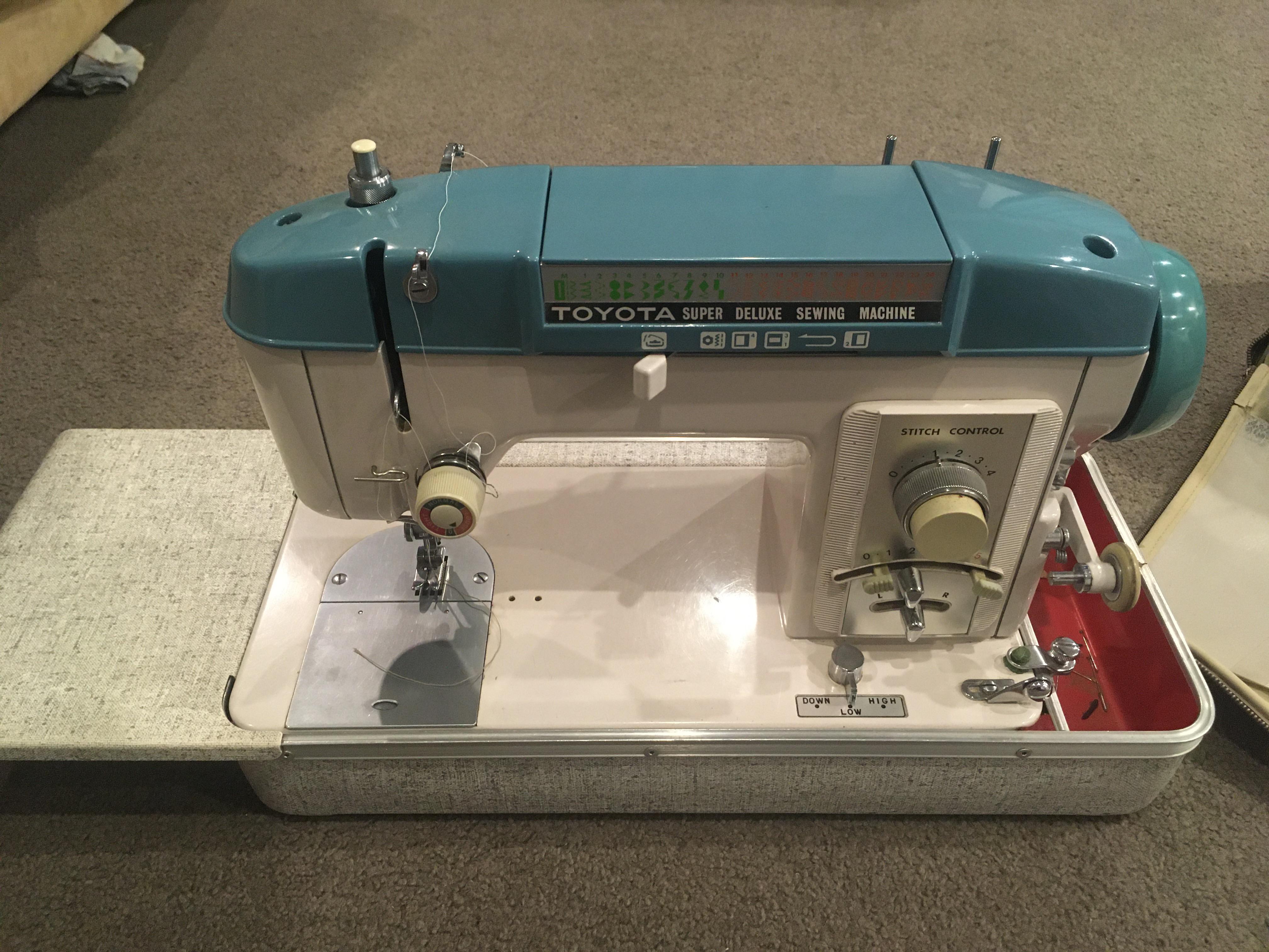 Toyota Z 870 super deluxe sewing machine does anyone in here by