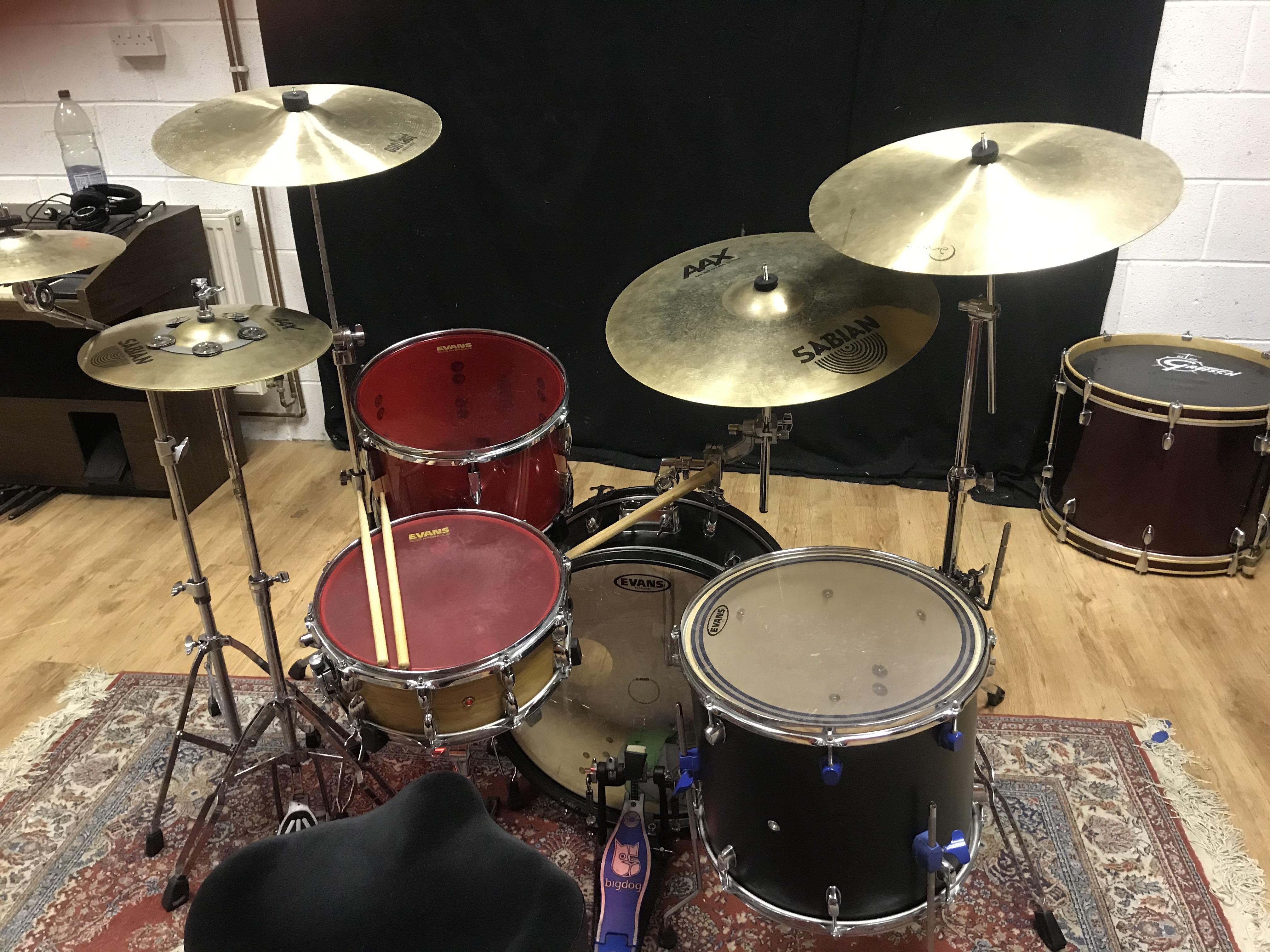 Sure no two drums are the same make and the floor tom has two different