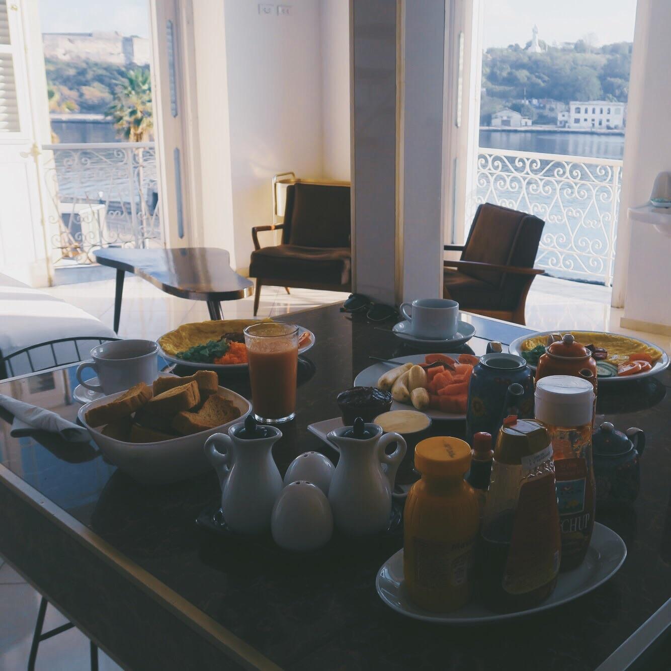 Breakfast in Havana, Cuba r/BreakfastWithAView