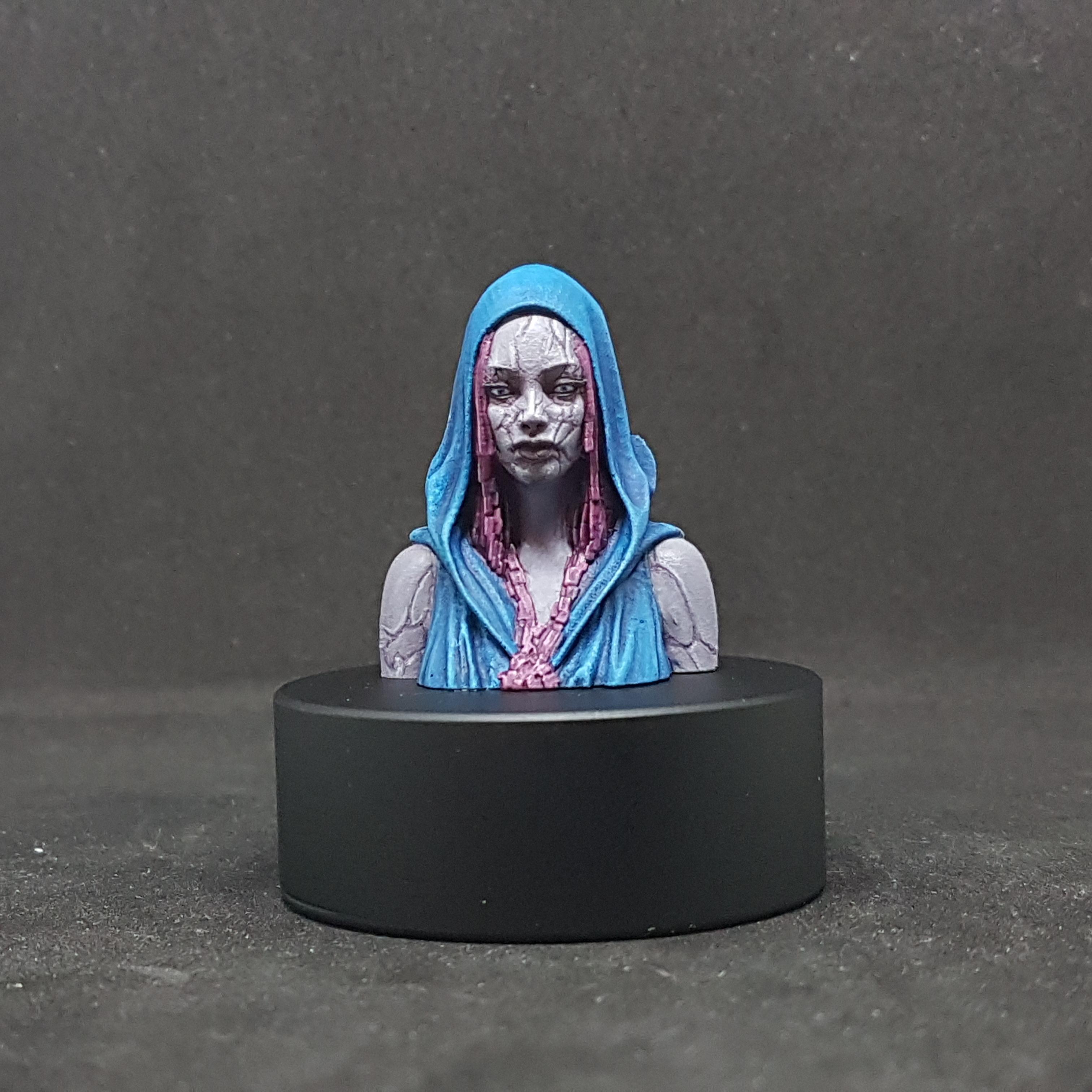 My first finished bust Fractured mini bust from Ouroboros Miniatures