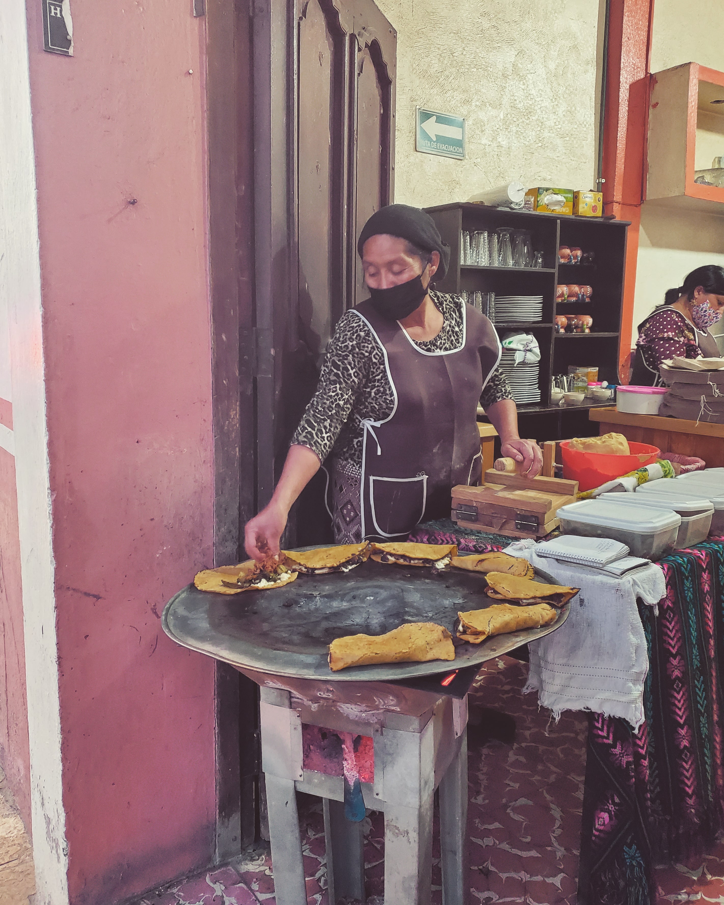 Quesadillas de huitlacoche, queso, y nopales Chiapas r/mexico
