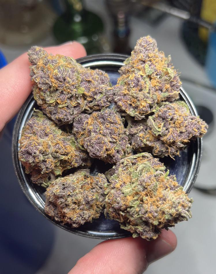 Don't see much true weed porn here, so here's some very nice velvet pie