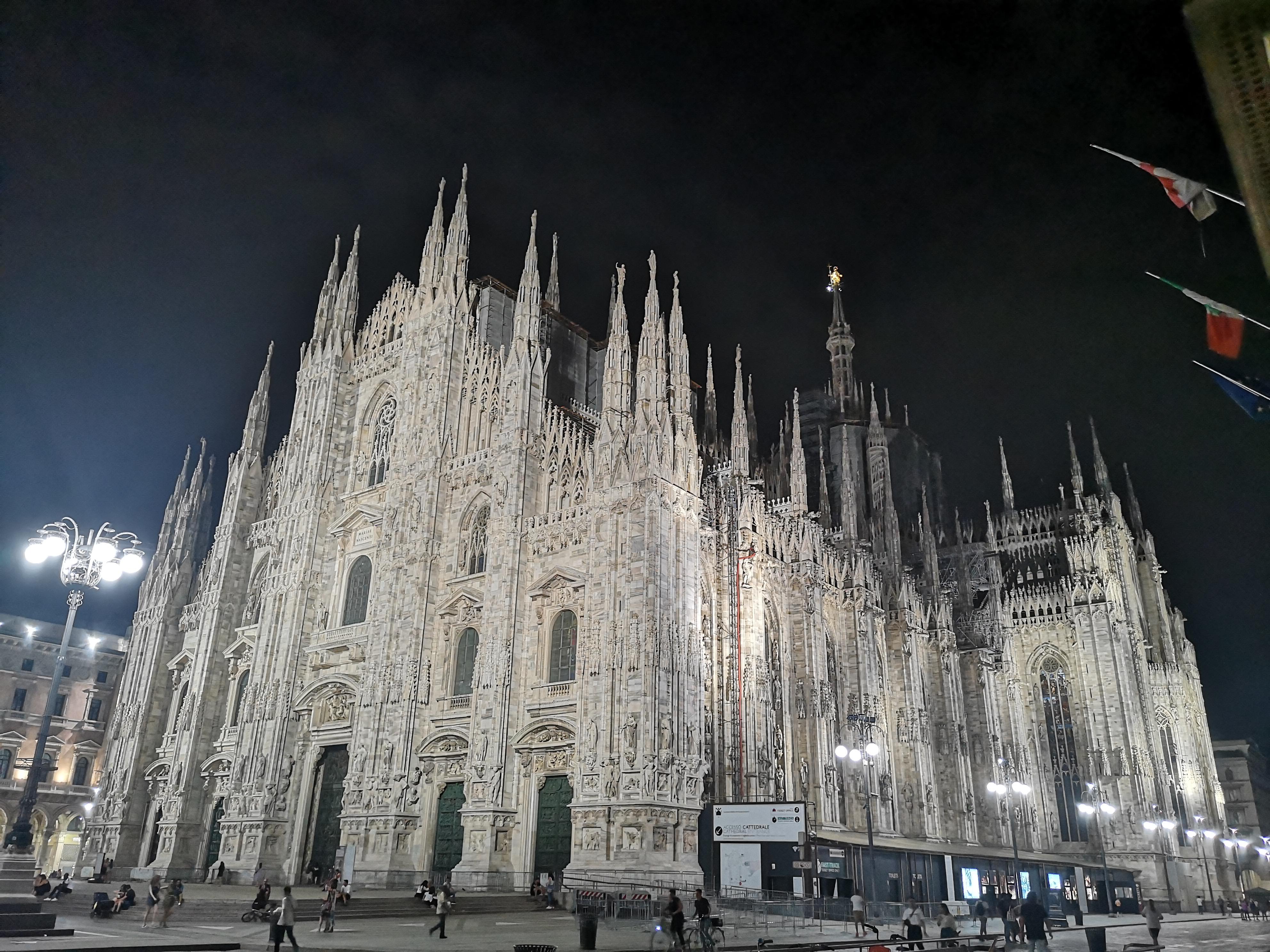 Duomo di Milano. The greatest building I've seen in person. r/travel