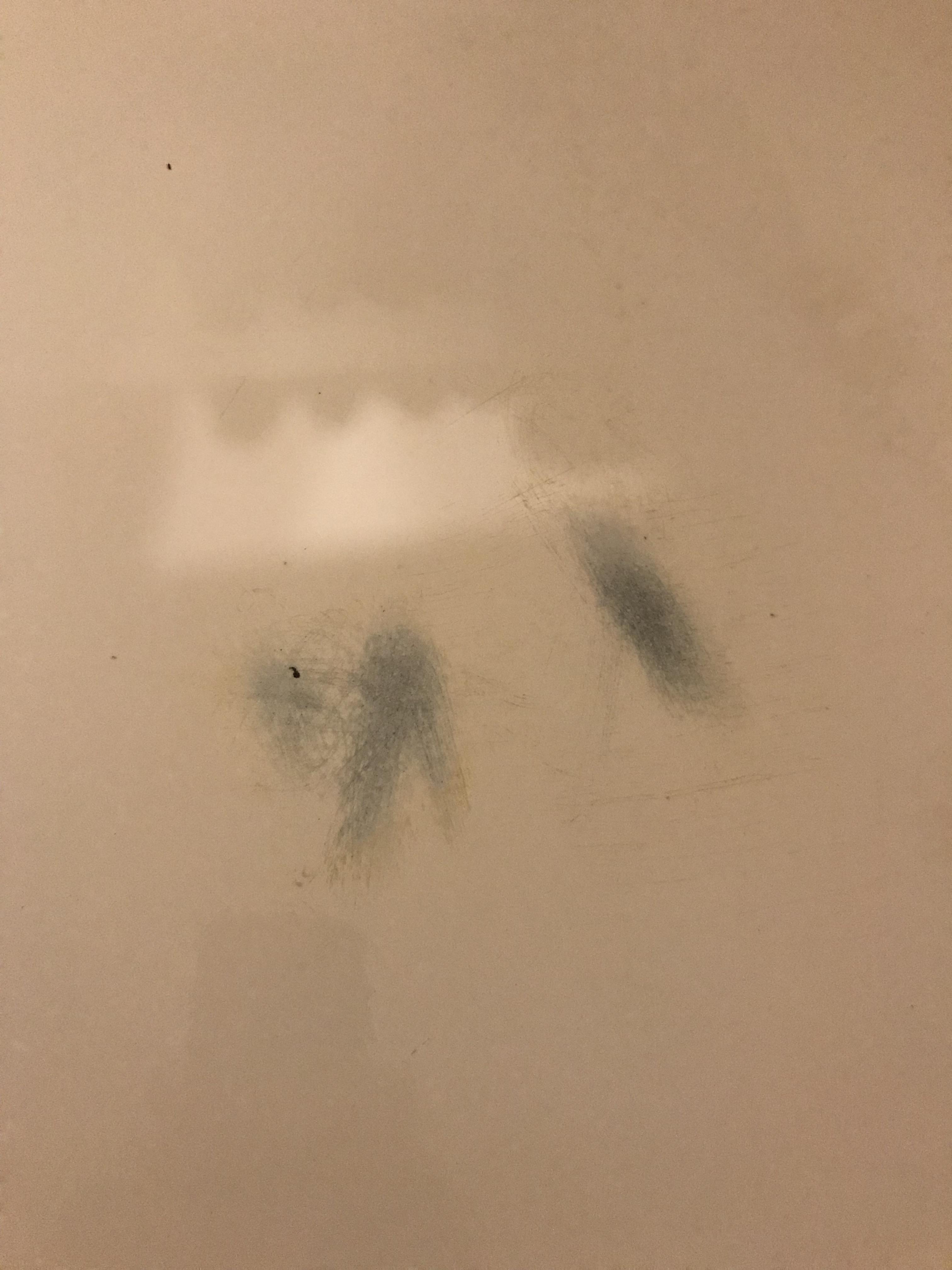 Trying to clean my bathtub and I am unable to remove this. Is this a